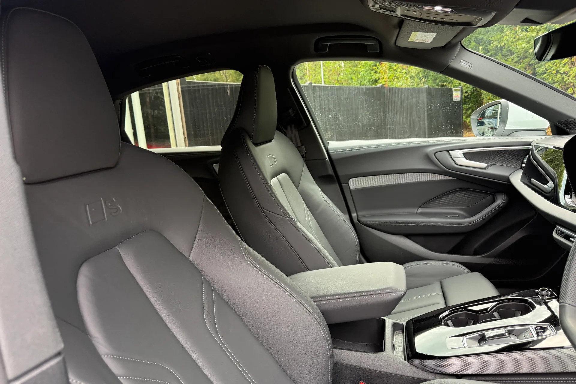 Audi A5 thumbnail image number 25