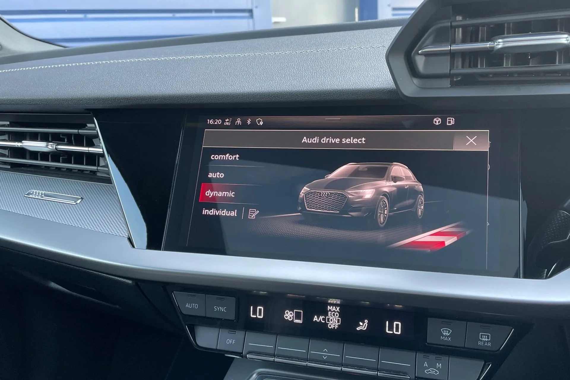 Audi A3 thumbnail image number 43