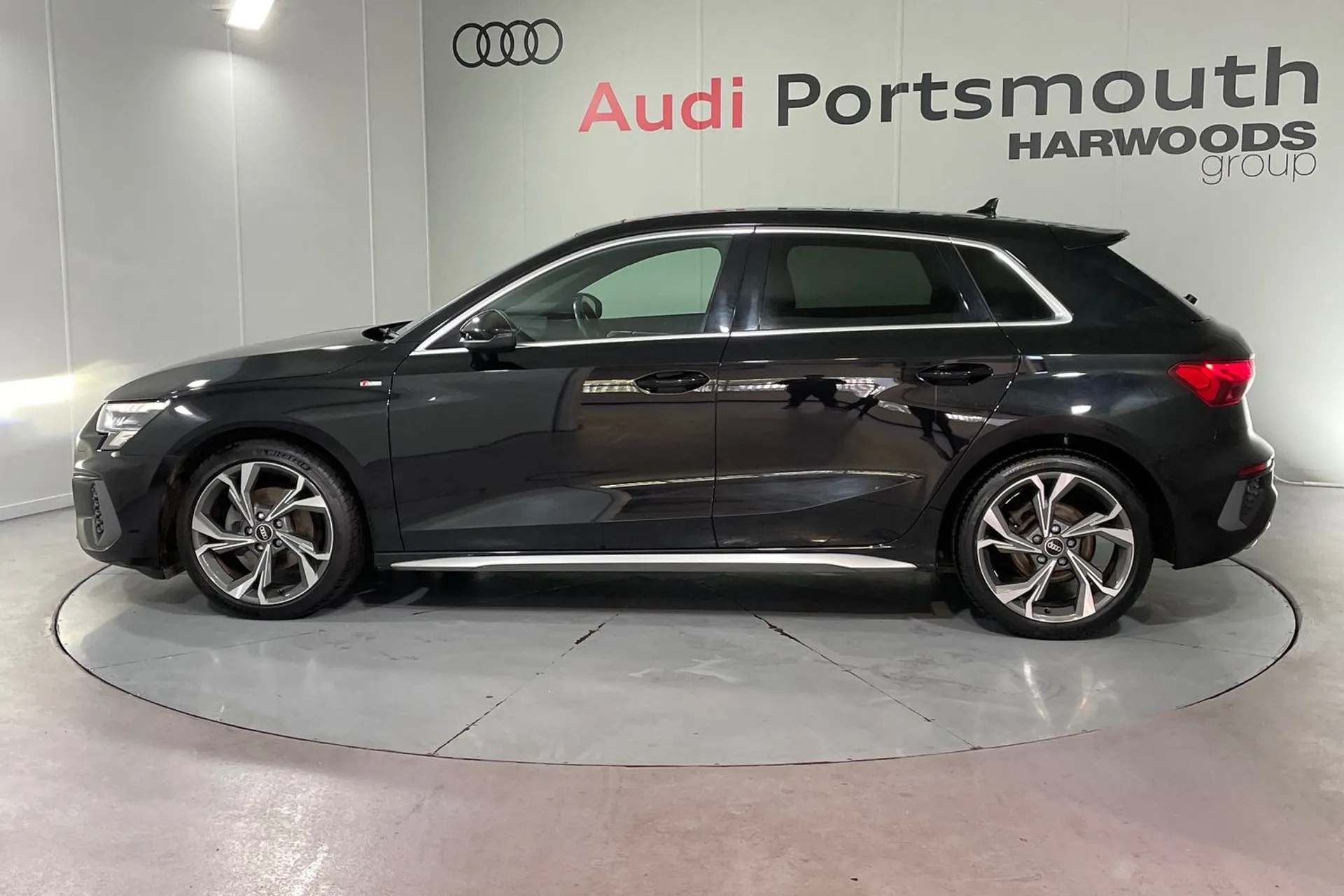 Audi A3 thumbnail image number 9