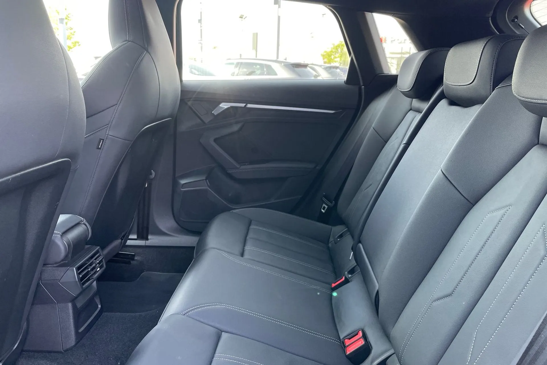 Audi A3 thumbnail image number 31