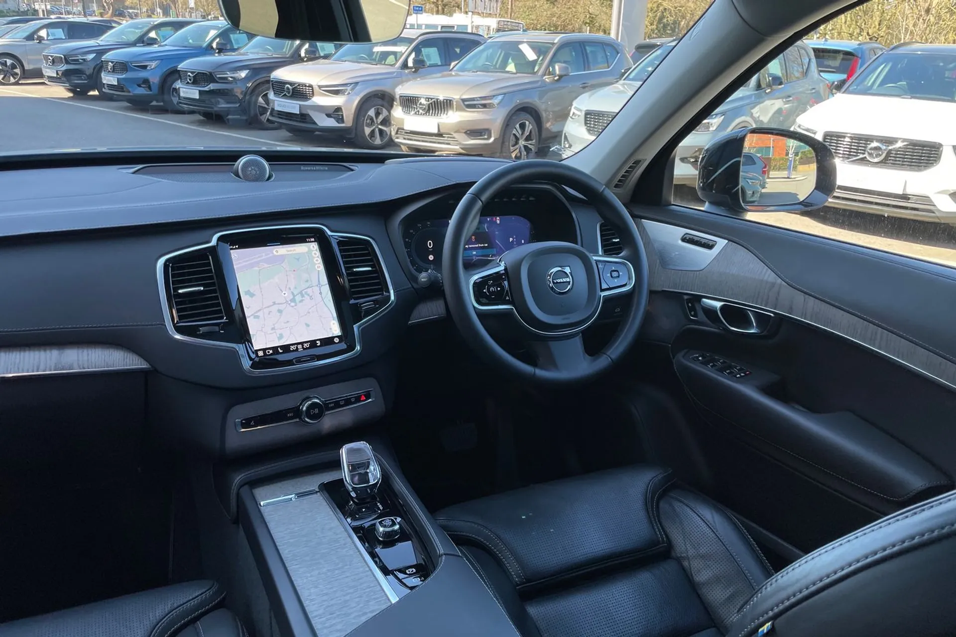 Volvo XC90 thumbnail image number 37