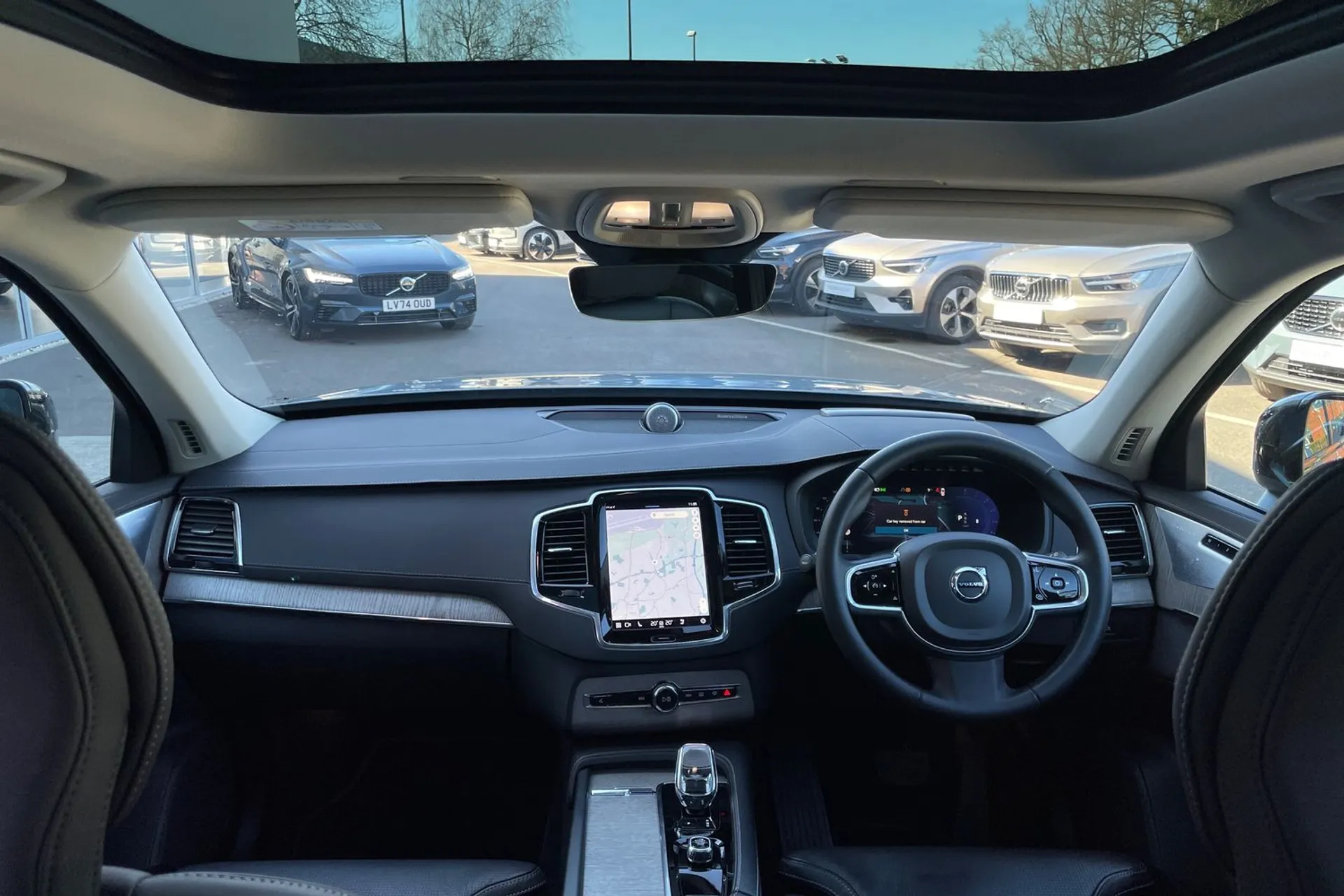 Volvo XC90 thumbnail image number 3