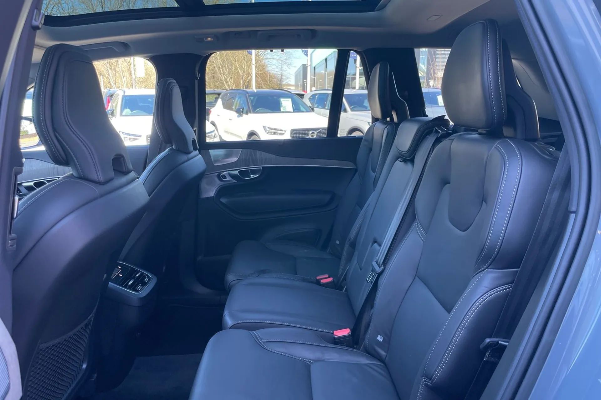 Volvo XC90 thumbnail image number 33