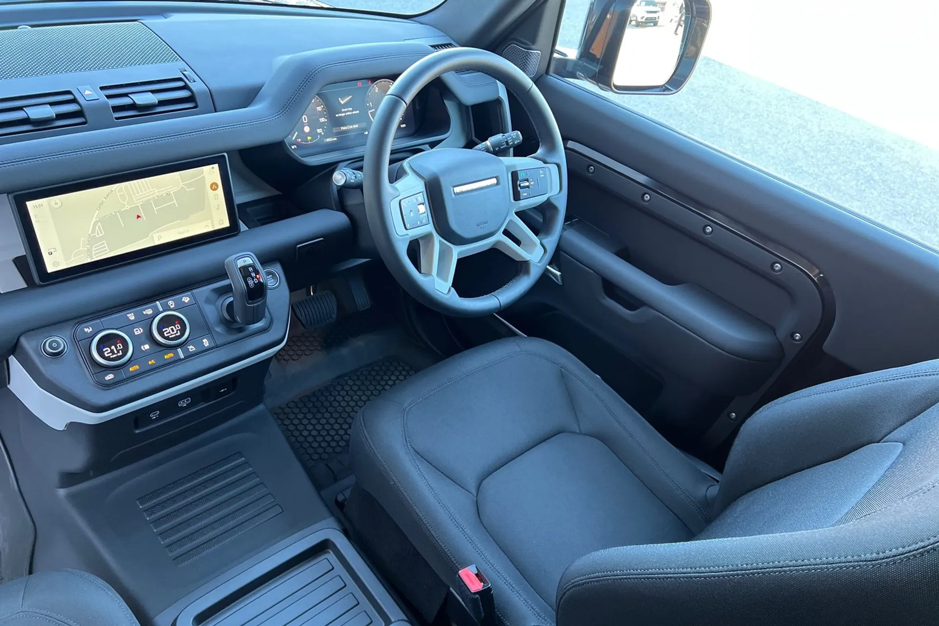 LAND ROVER DEFENDER thumbnail image number 38