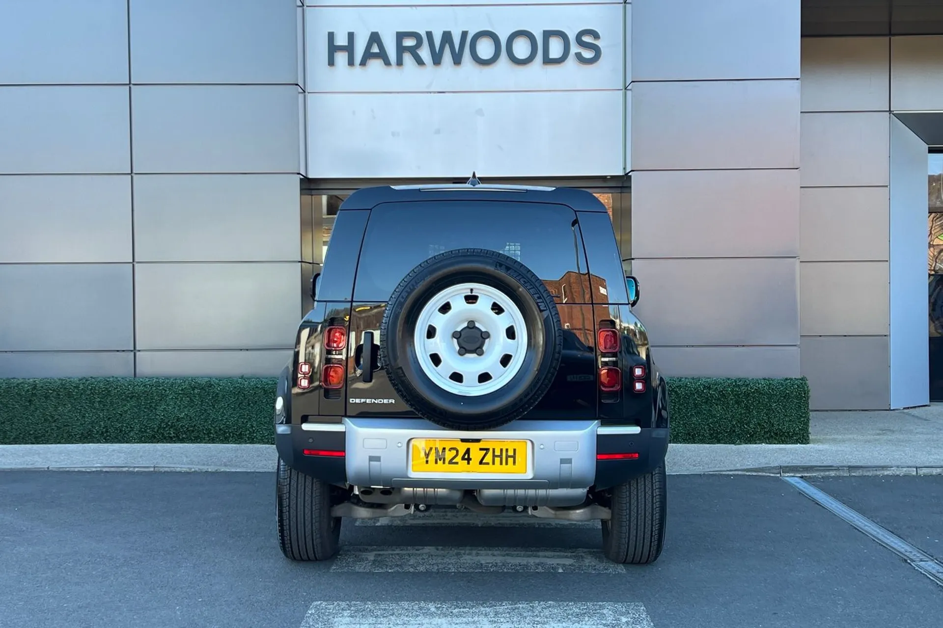 LAND ROVER DEFENDER thumbnail image number 7