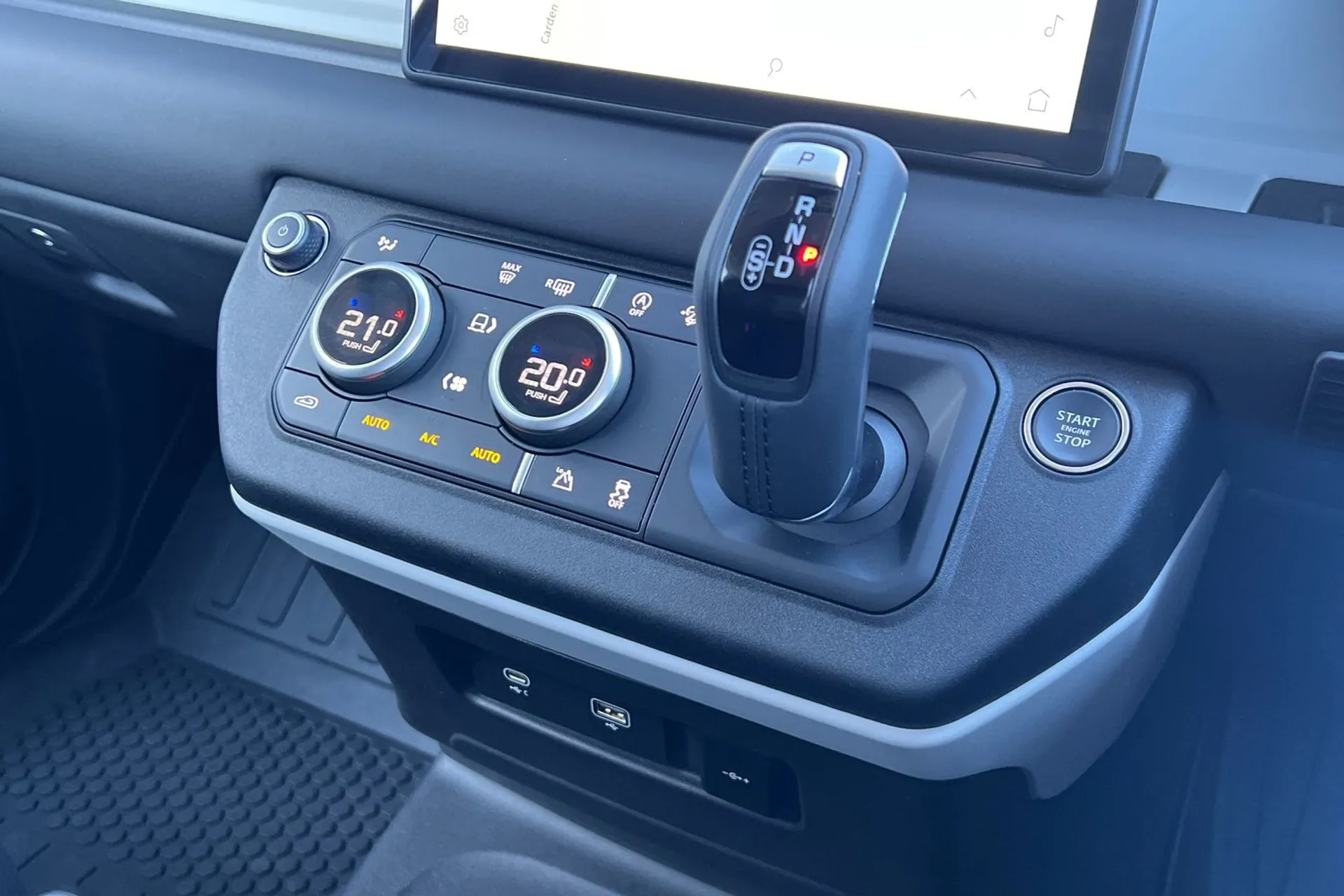 LAND ROVER DEFENDER thumbnail image number 52