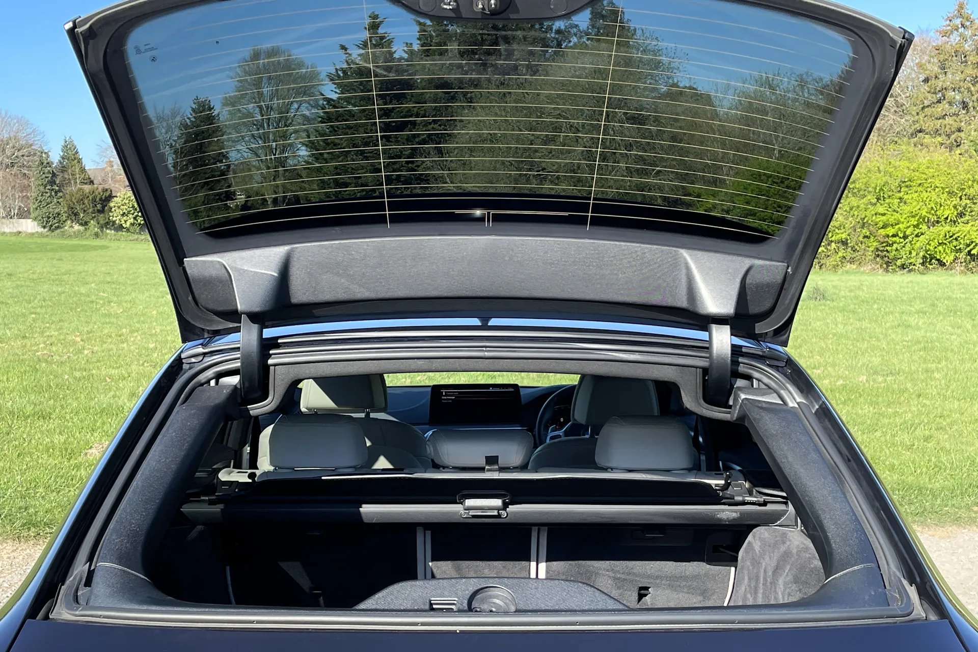 BMW 5 SERIES thumbnail image number 28