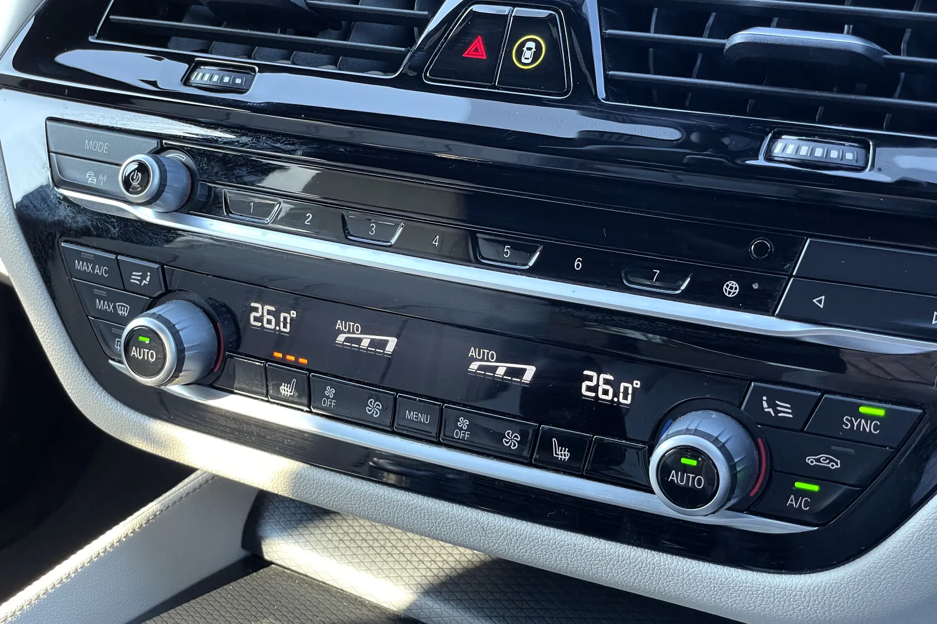 BMW 5 SERIES thumbnail image number 49