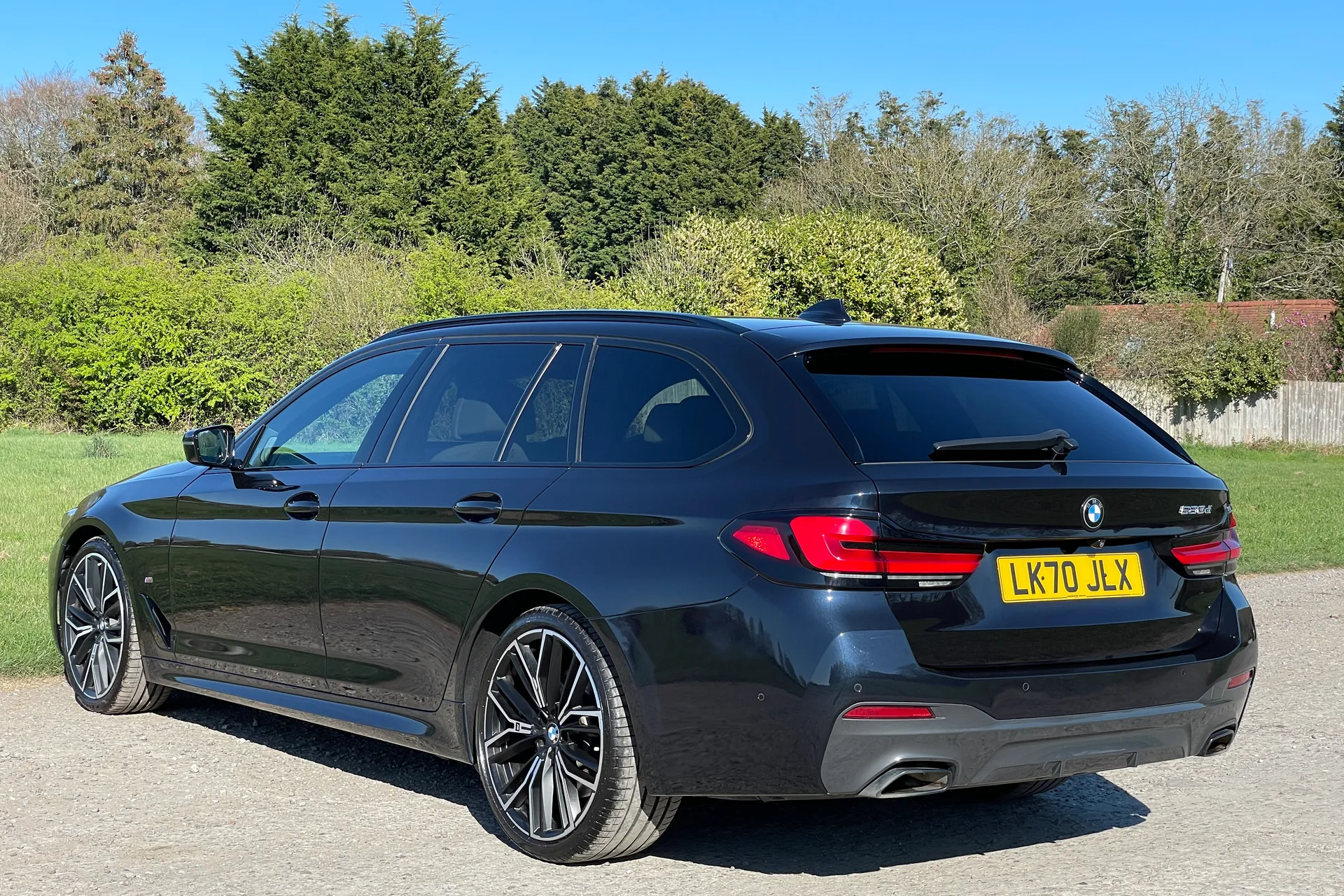 BMW 5 SERIES thumbnail image number 25