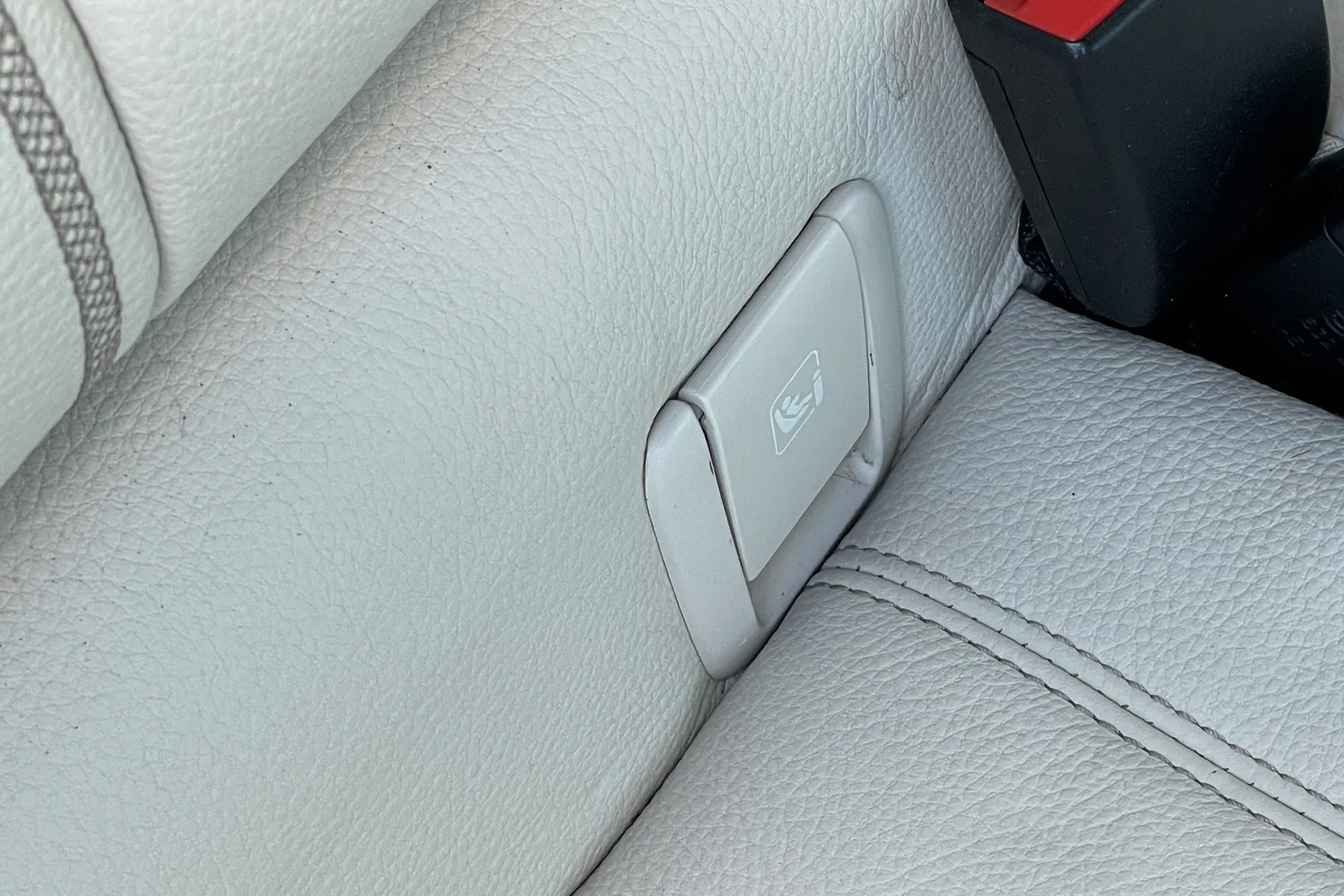 BMW 5 SERIES thumbnail image number 31