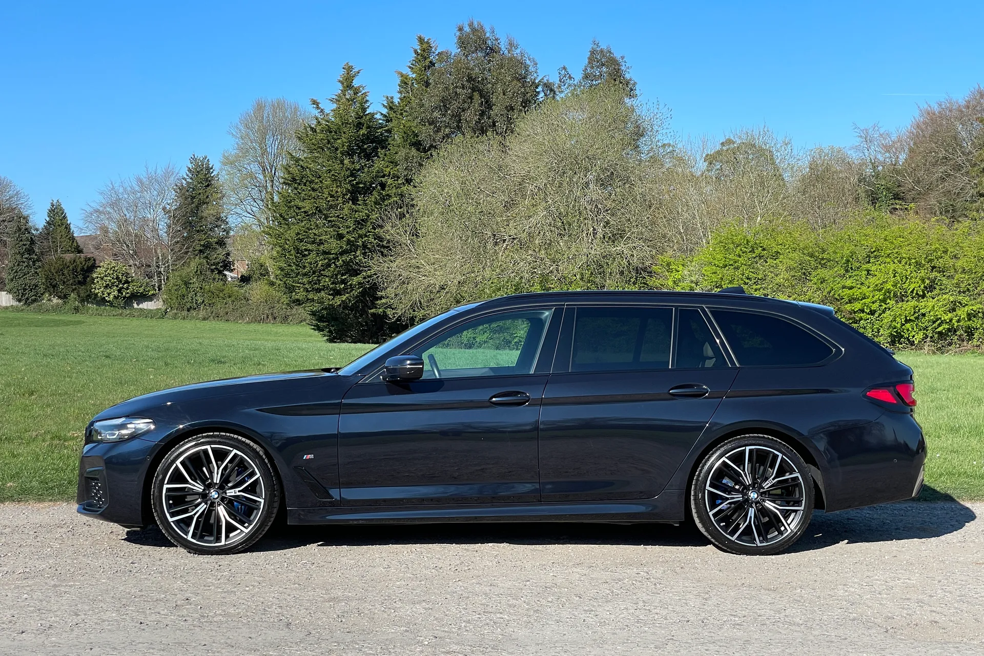 BMW 5 SERIES thumbnail image number 60