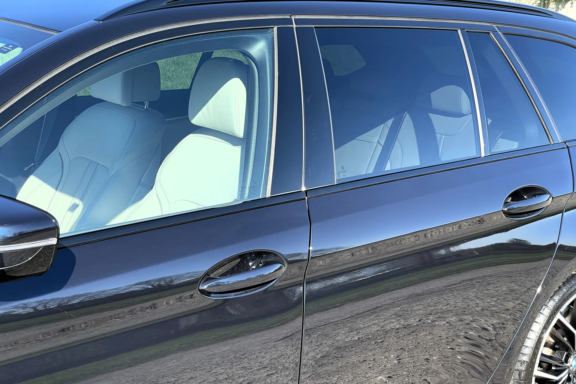 BMW 5 SERIES thumbnail image number 10