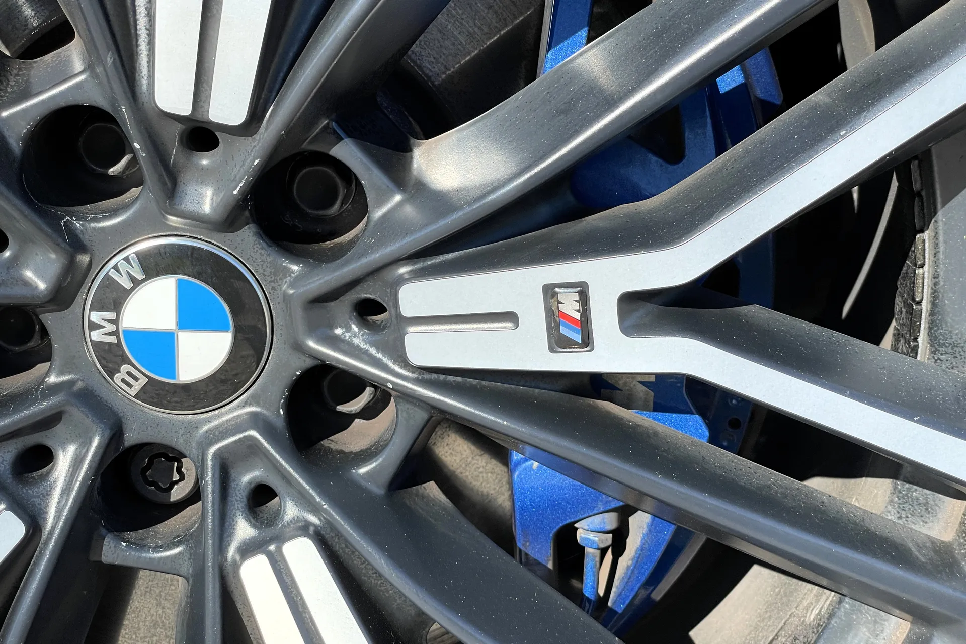 BMW 5 SERIES thumbnail image number 8