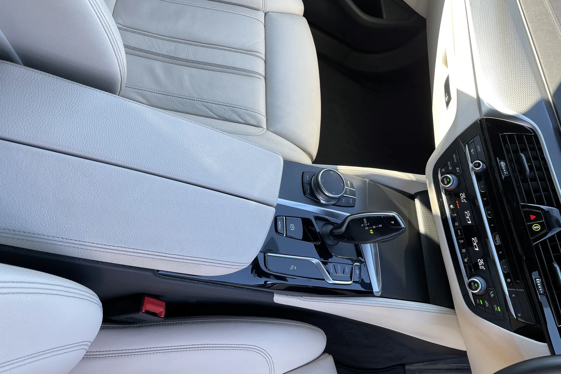 BMW 5 SERIES thumbnail image number 58