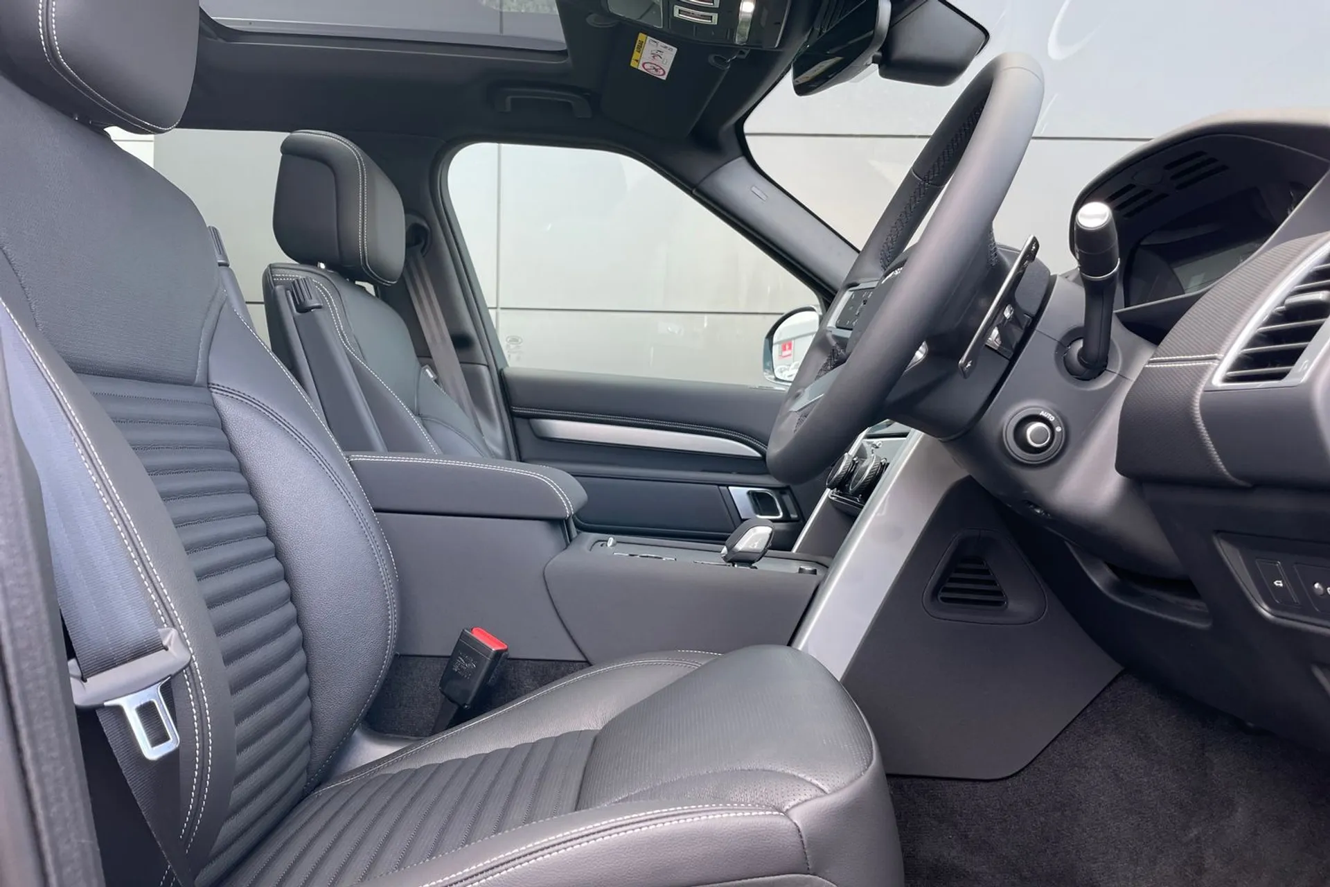 LAND ROVER DISCOVERY thumbnail image number 14