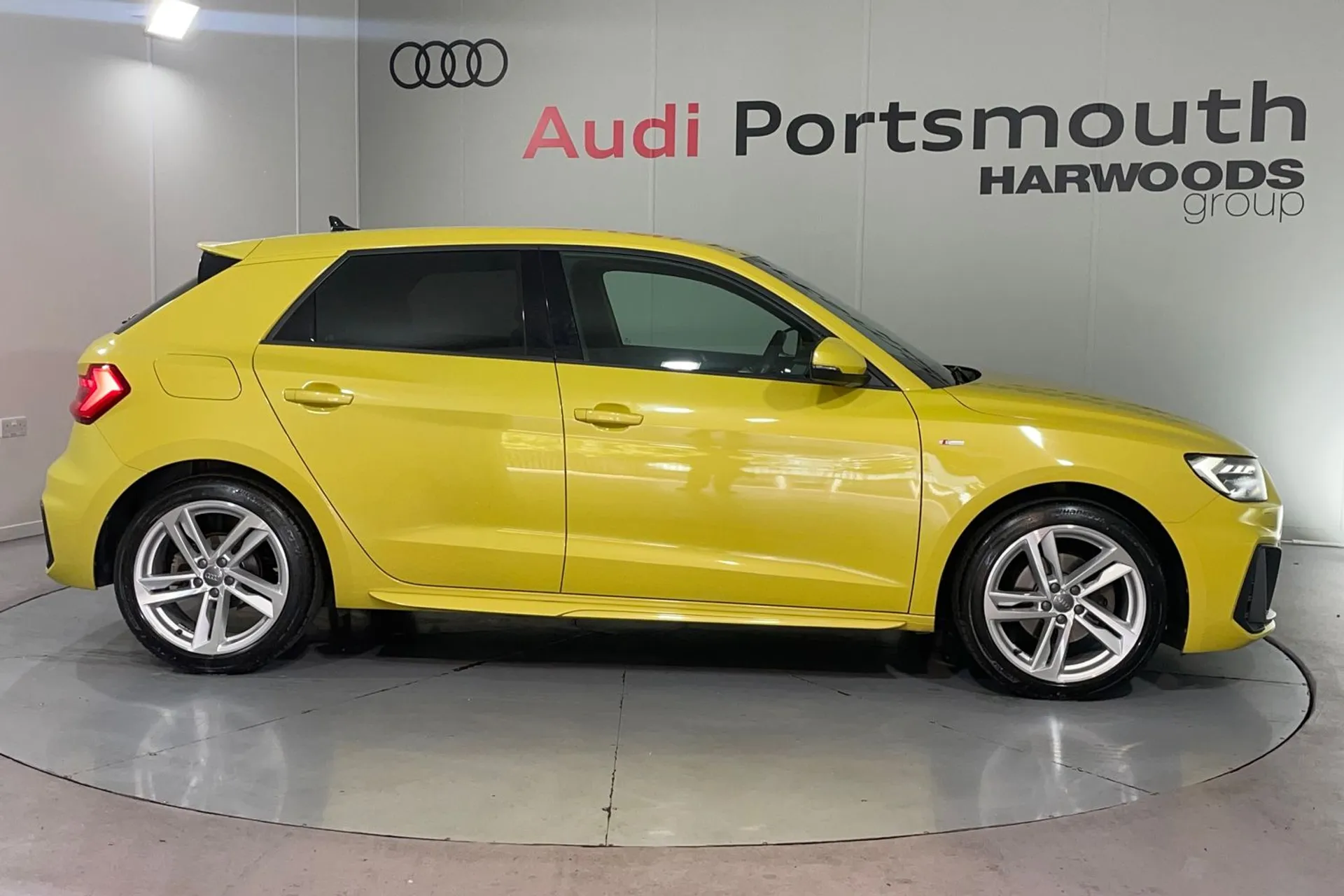 Audi A1 thumbnail image number 2