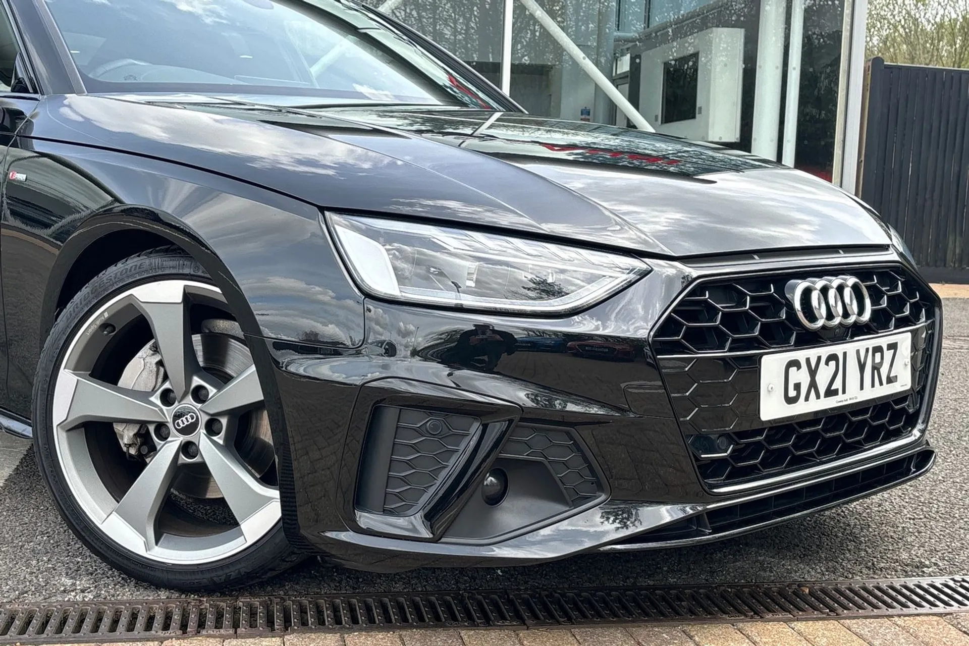 Audi A4 thumbnail image number 5