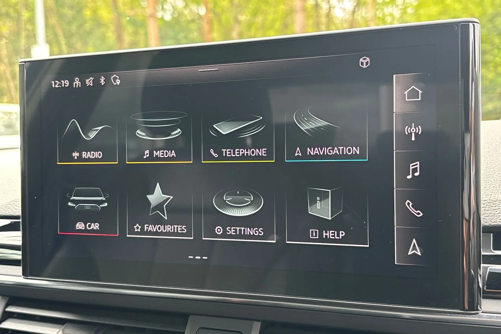 Audi A4 thumbnail image number 38