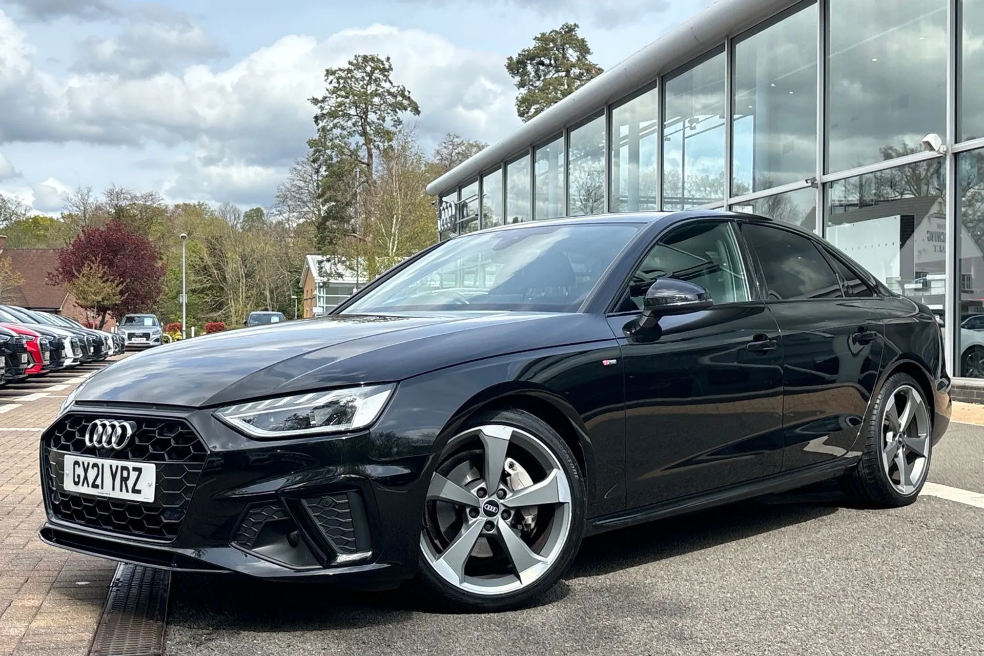 Audi A4 thumbnail image number 10