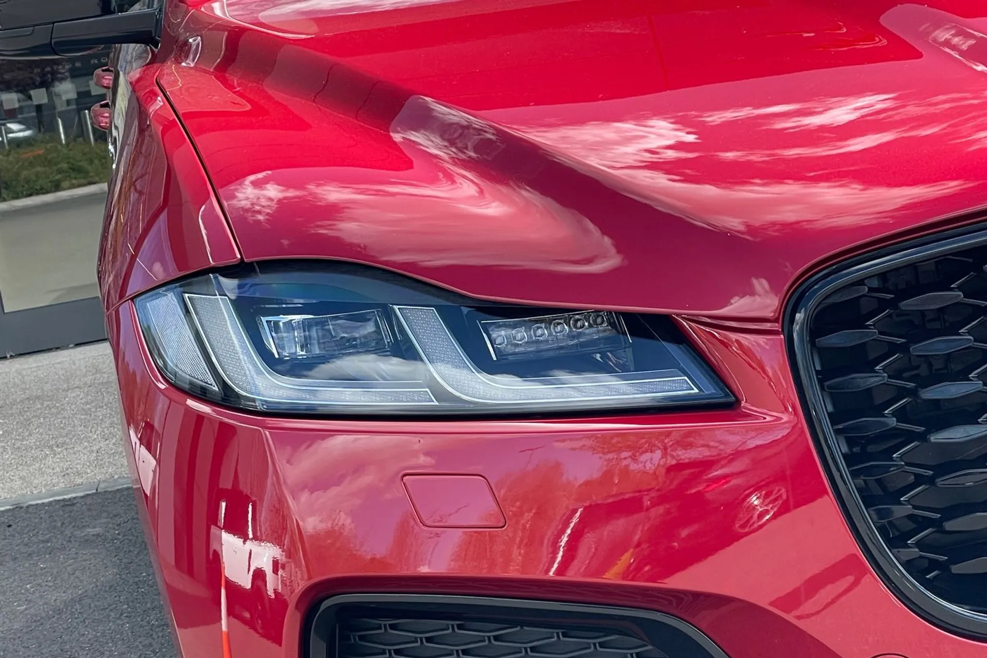 Jaguar F-PACE thumbnail image number 56