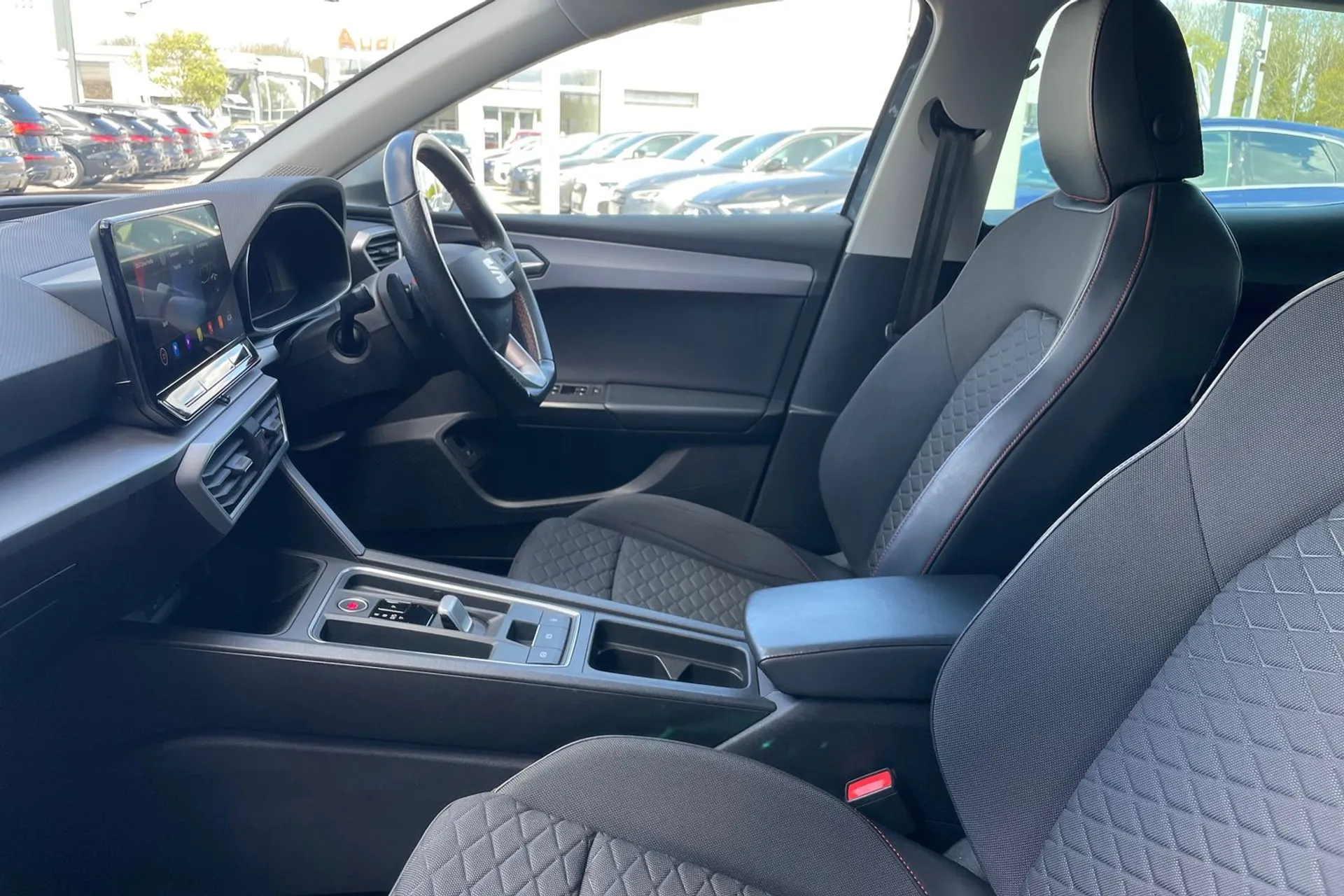 SEAT LEON thumbnail image number 28