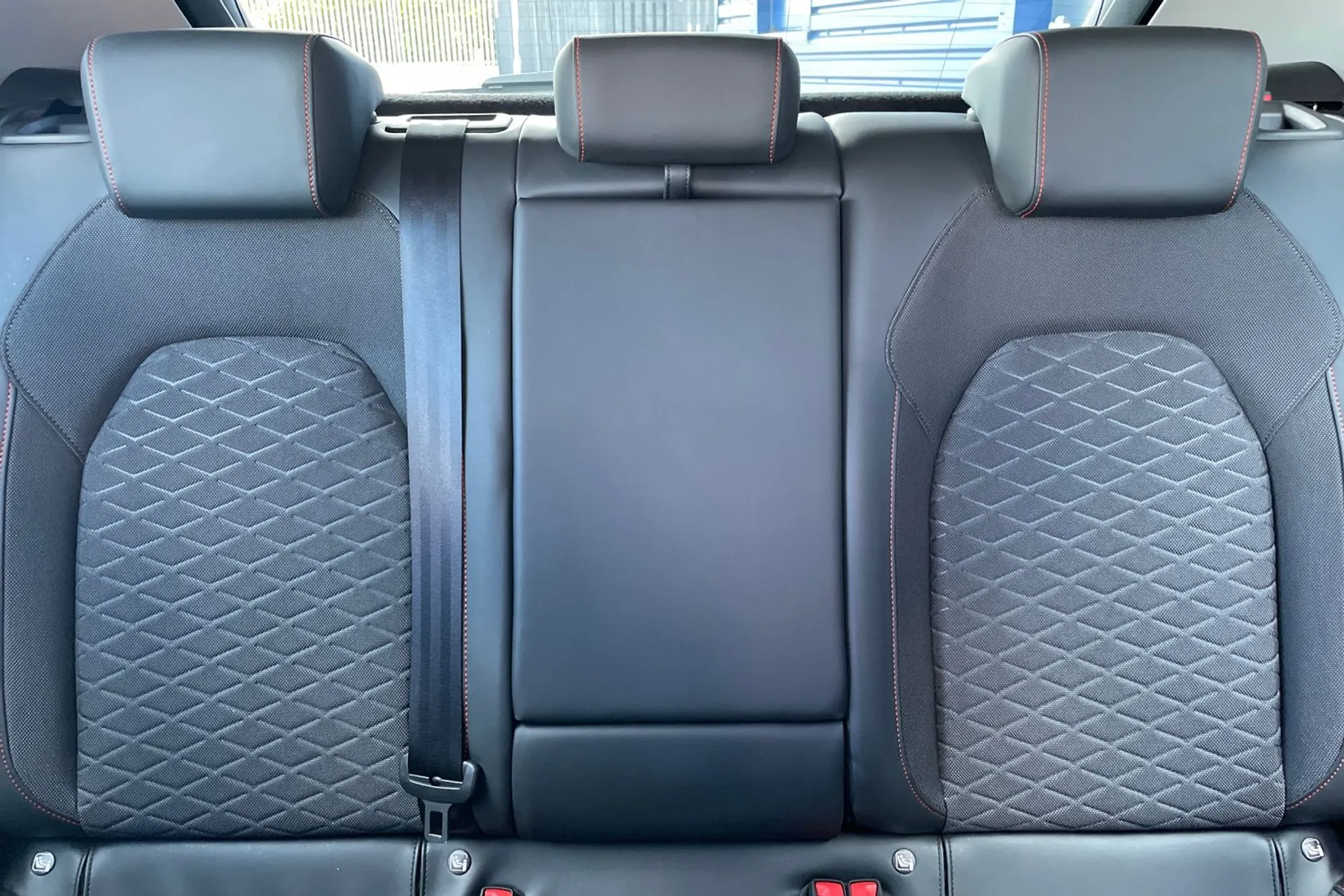 SEAT LEON thumbnail image number 31