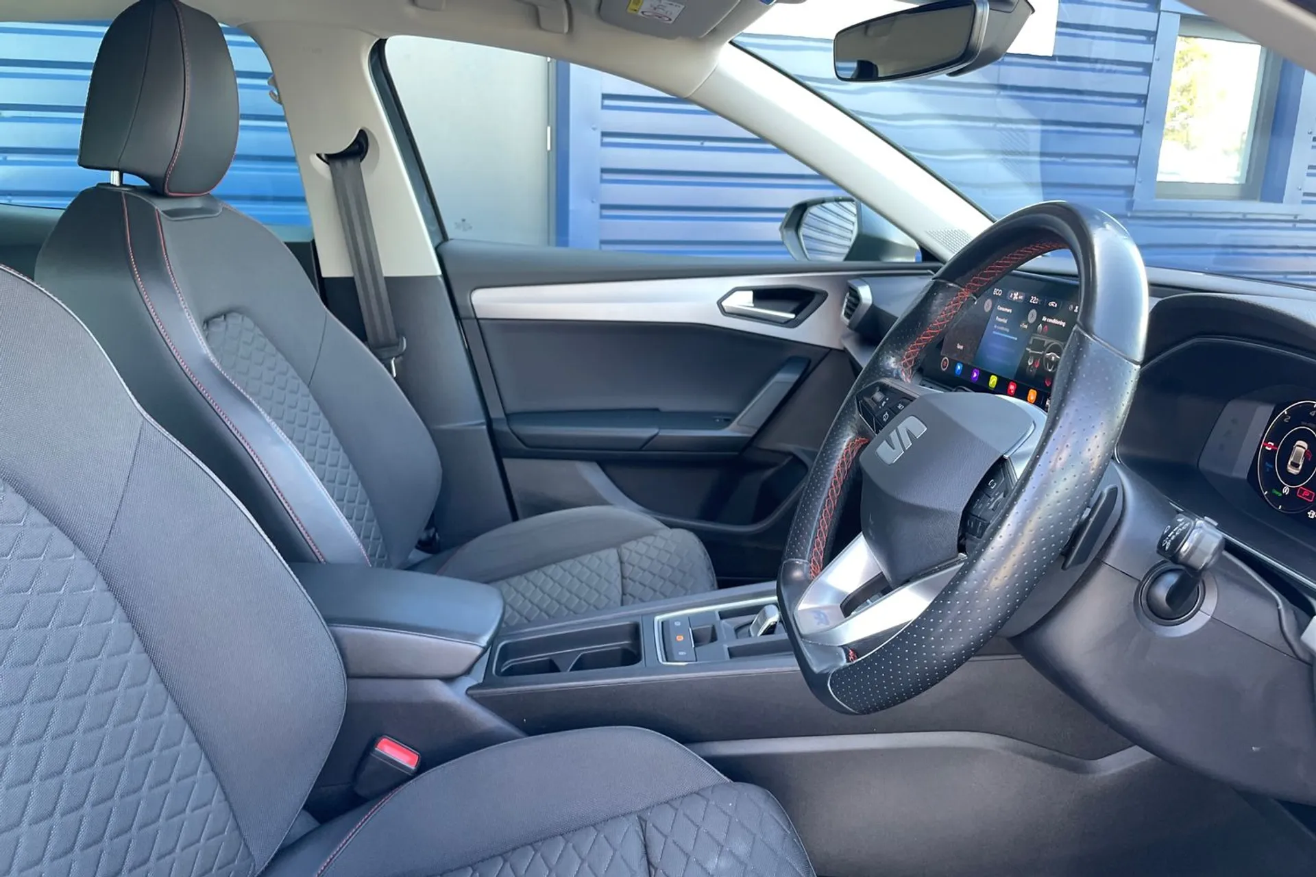 SEAT LEON thumbnail image number 25