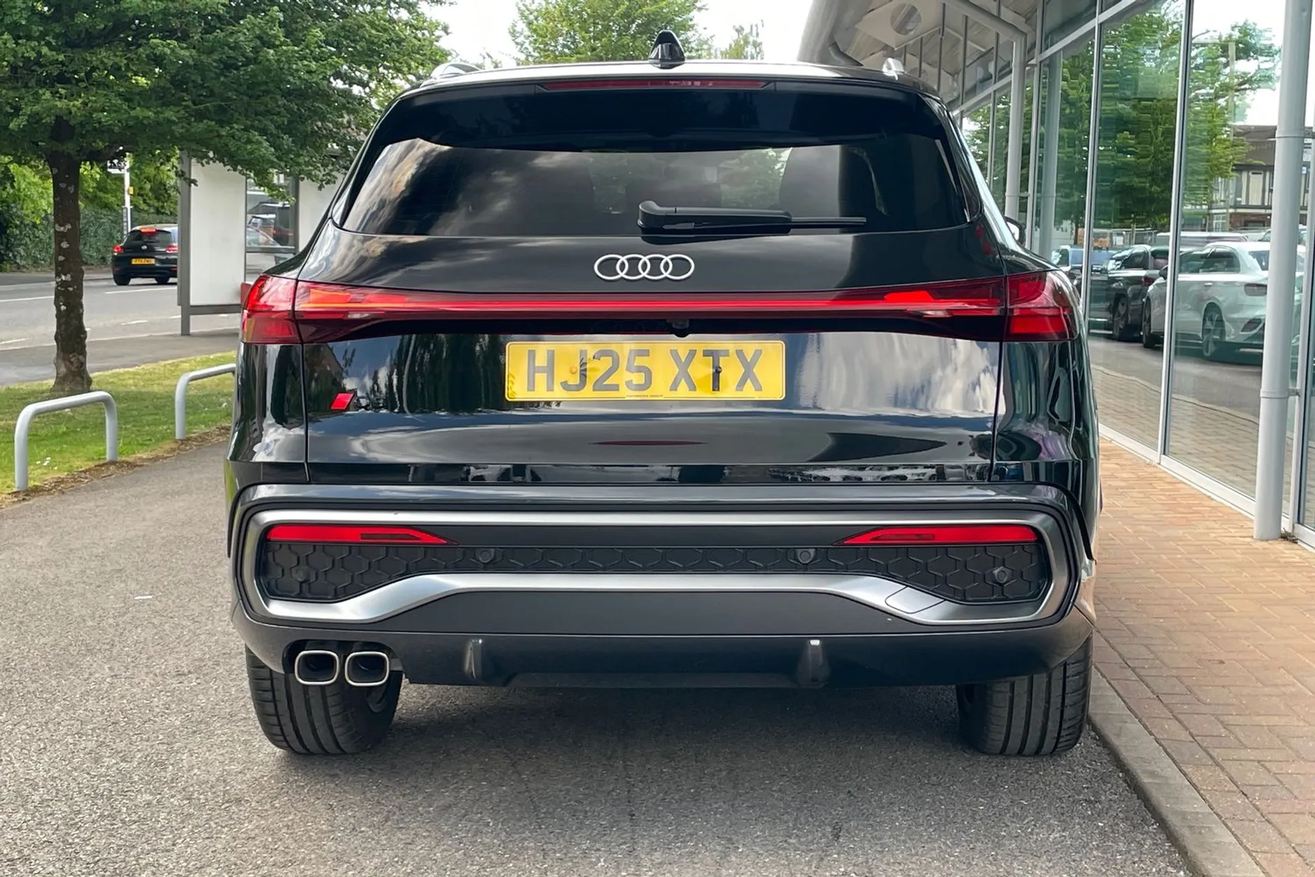 Audi Q5 thumbnail image number 6