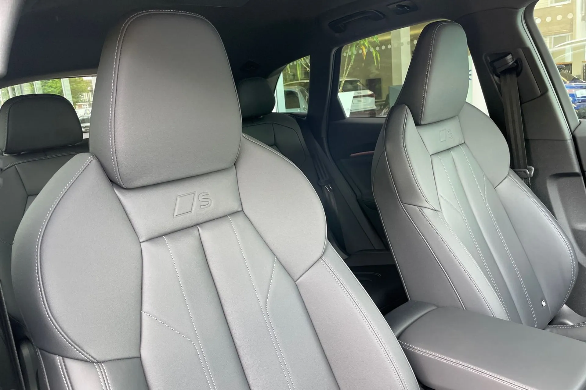 Audi Q5 thumbnail image number 46
