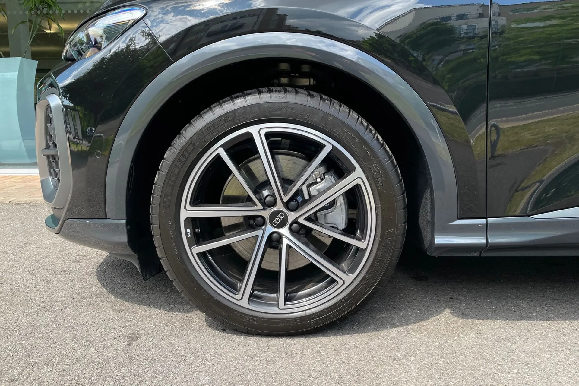 Audi Q5 thumbnail image number 11