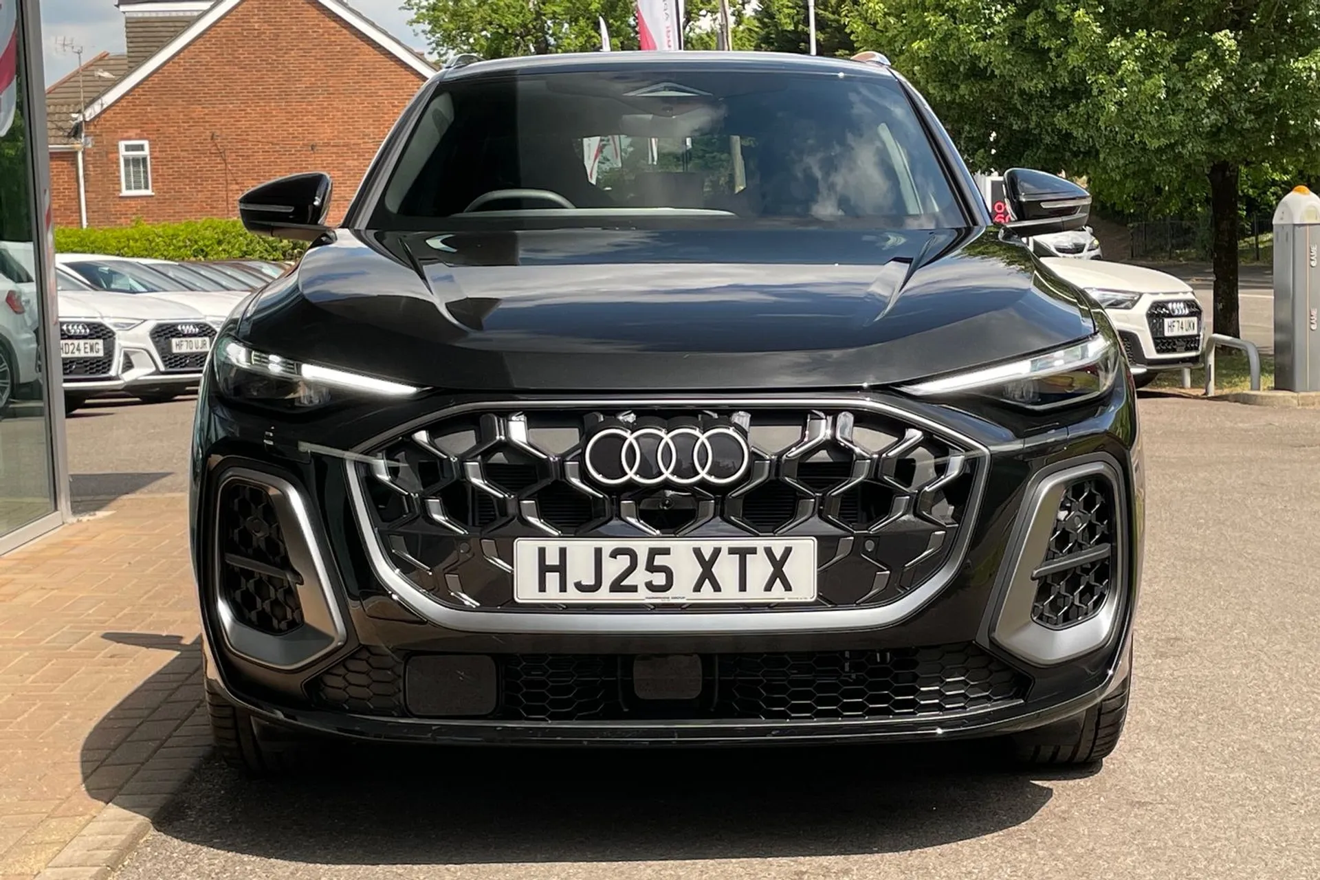 Audi Q5 thumbnail image number 10