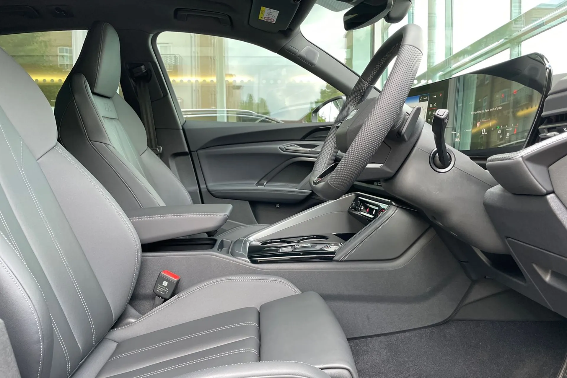 Audi Q5 thumbnail image number 24