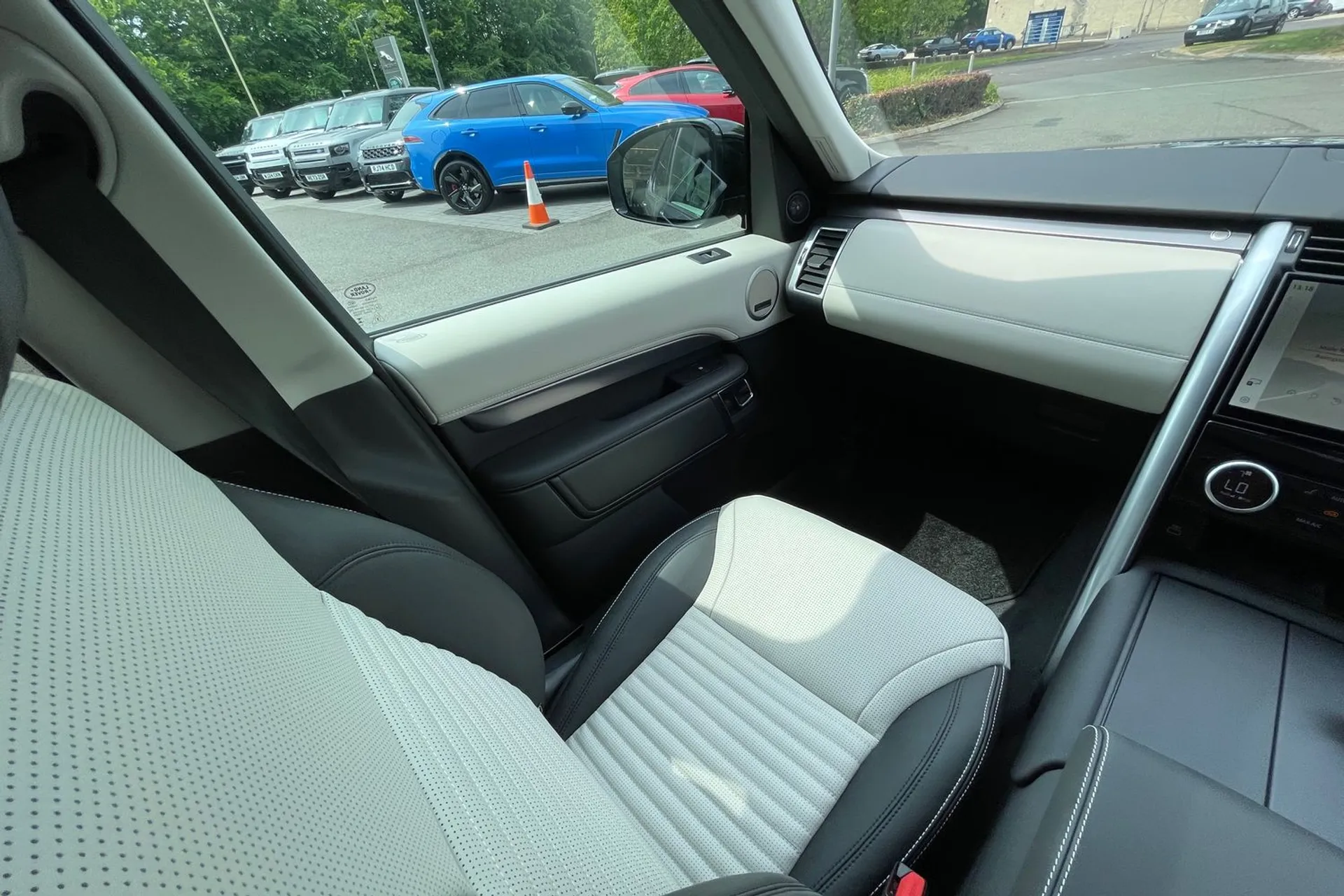 LAND ROVER DISCOVERY thumbnail image number 13