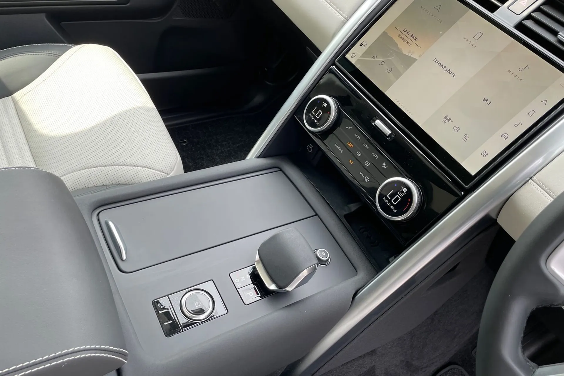 LAND ROVER DISCOVERY thumbnail image number 18