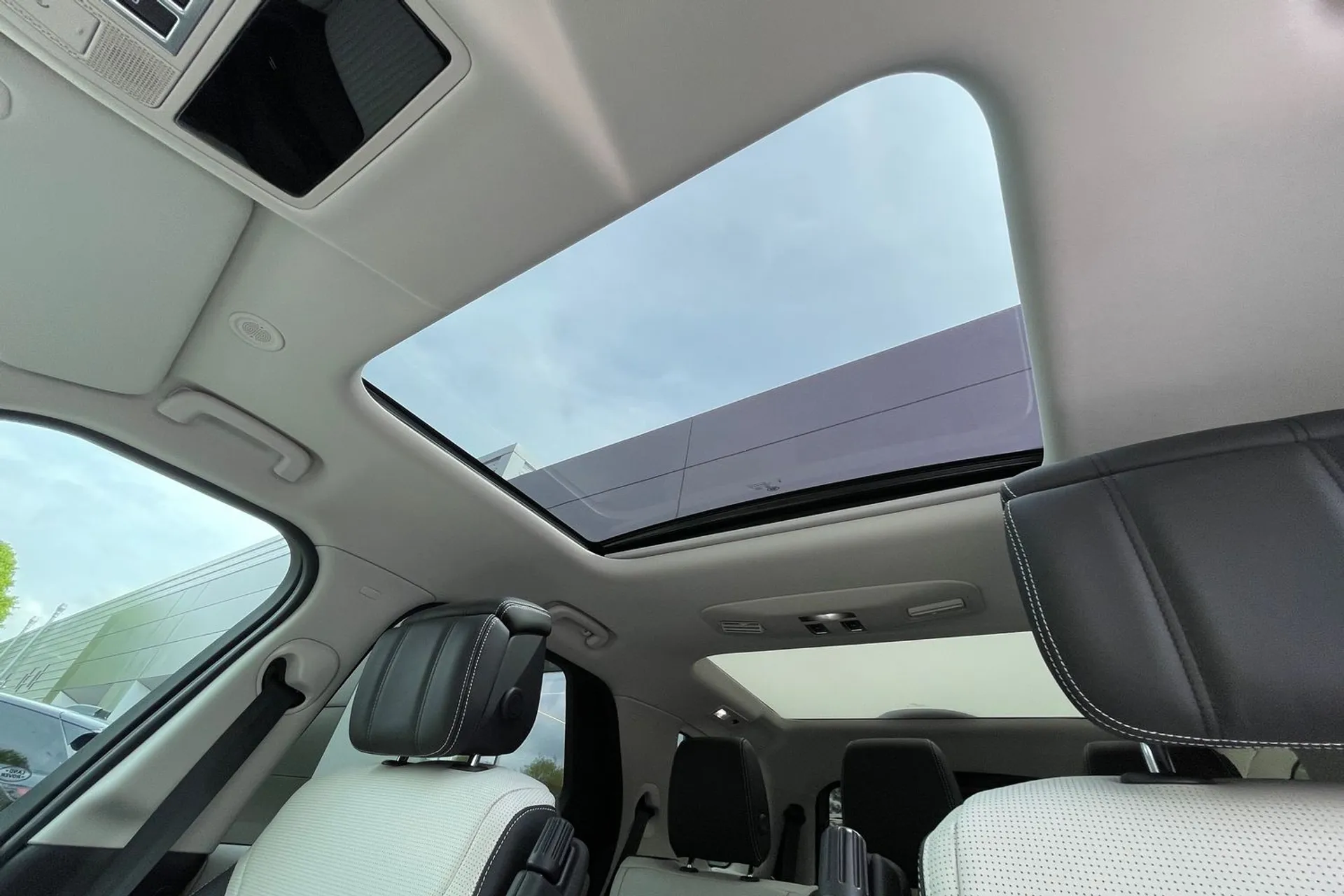 LAND ROVER DISCOVERY thumbnail image number 5