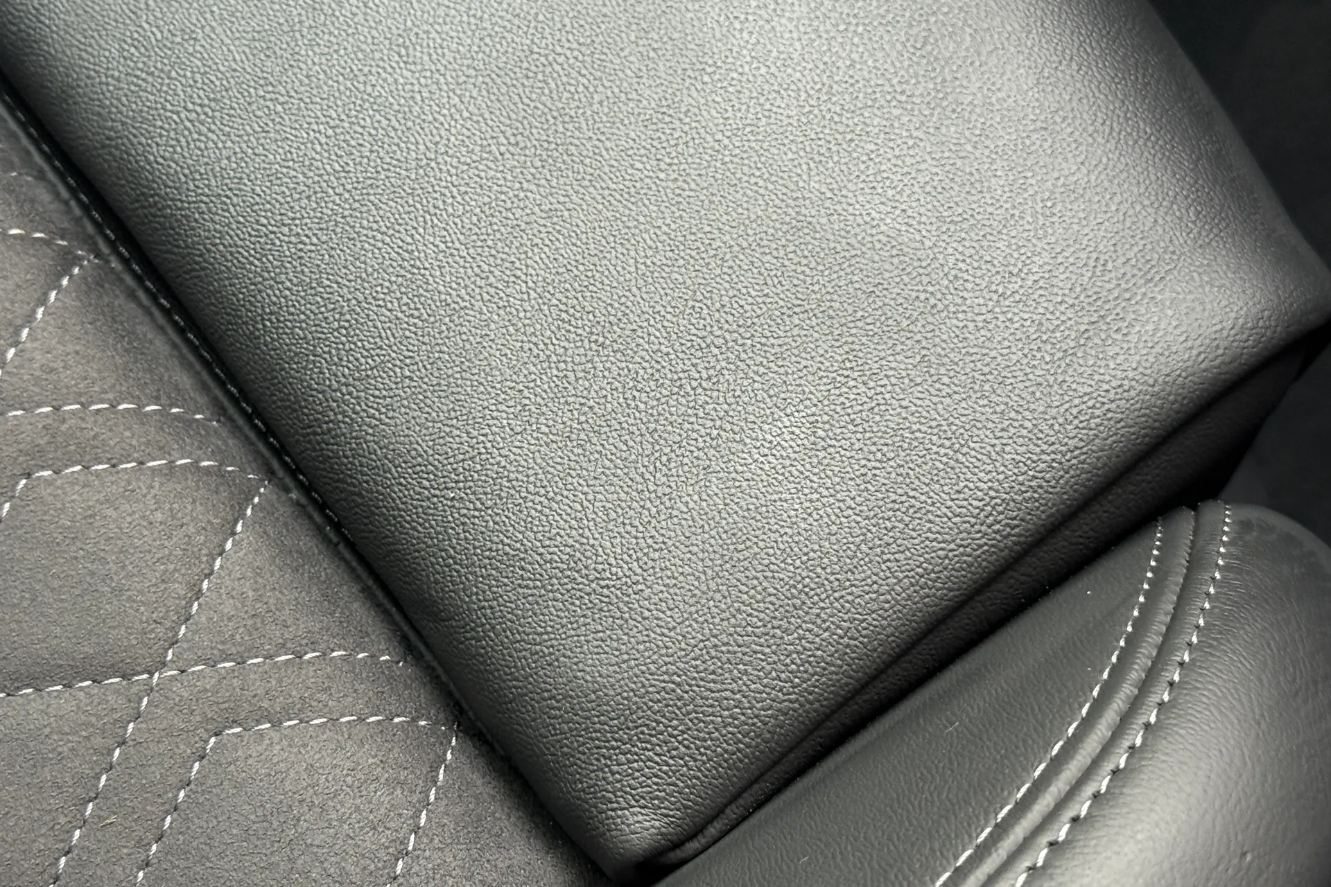 Audi A5 thumbnail image number 22