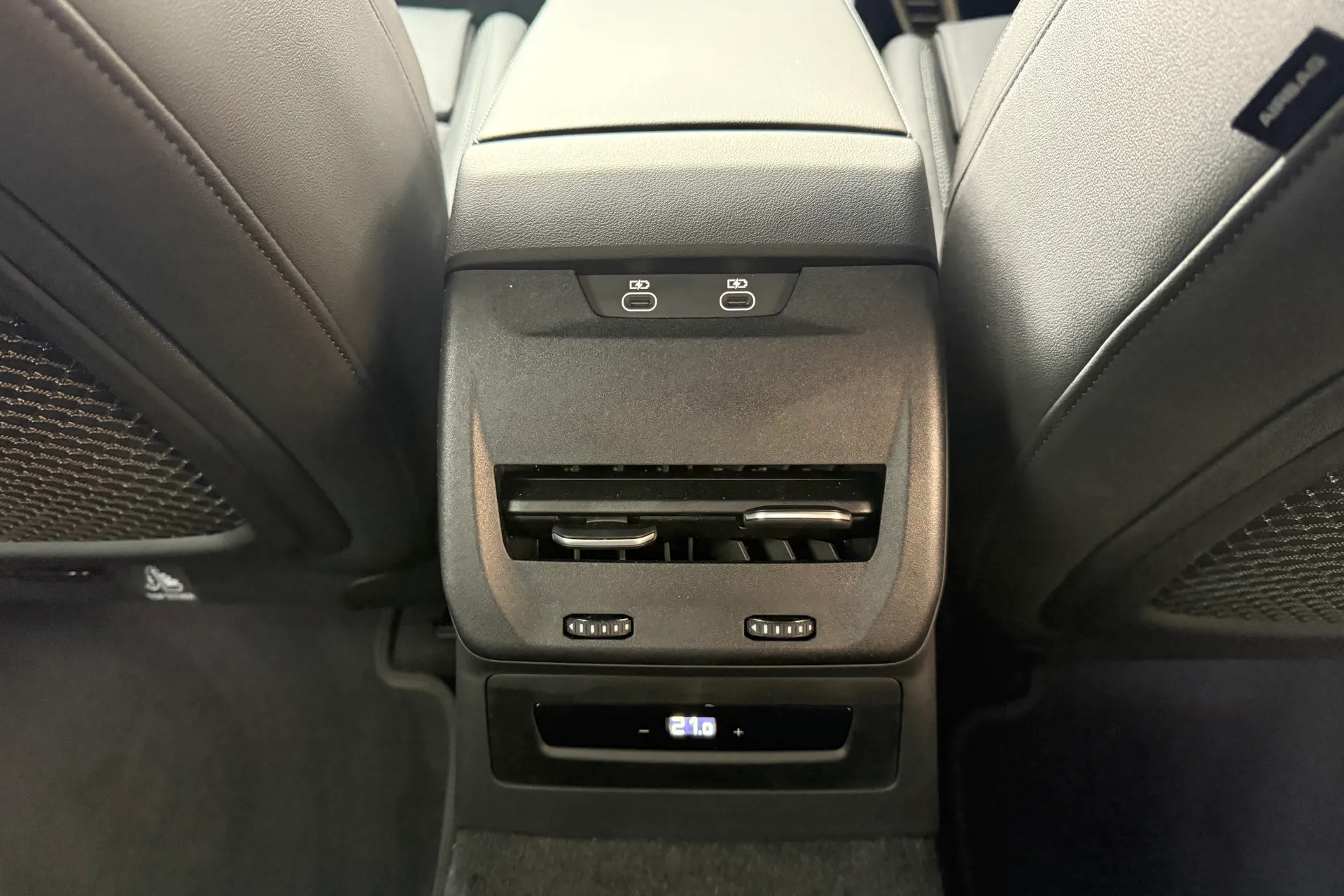 Audi A5 thumbnail image number 36