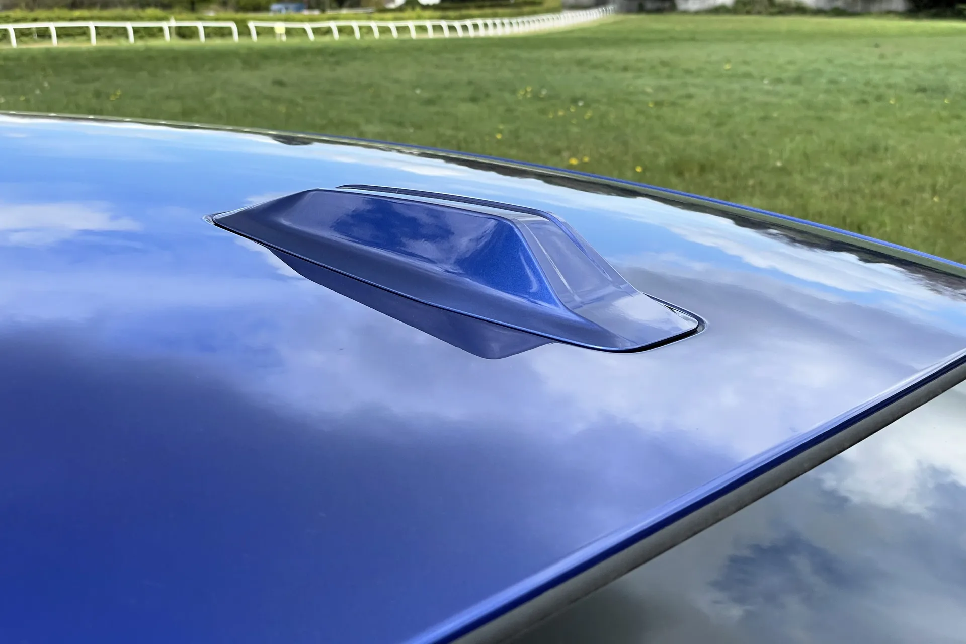 BMW I4 thumbnail image number 13