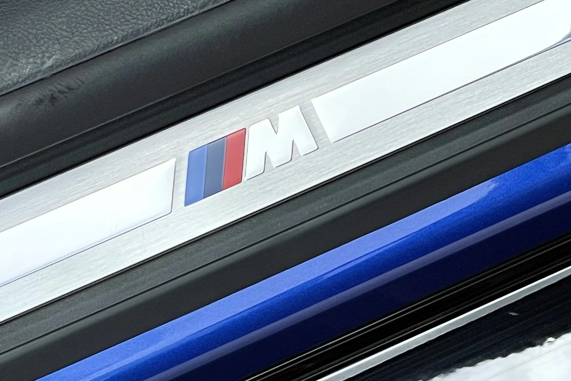 BMW I4 thumbnail image number 24