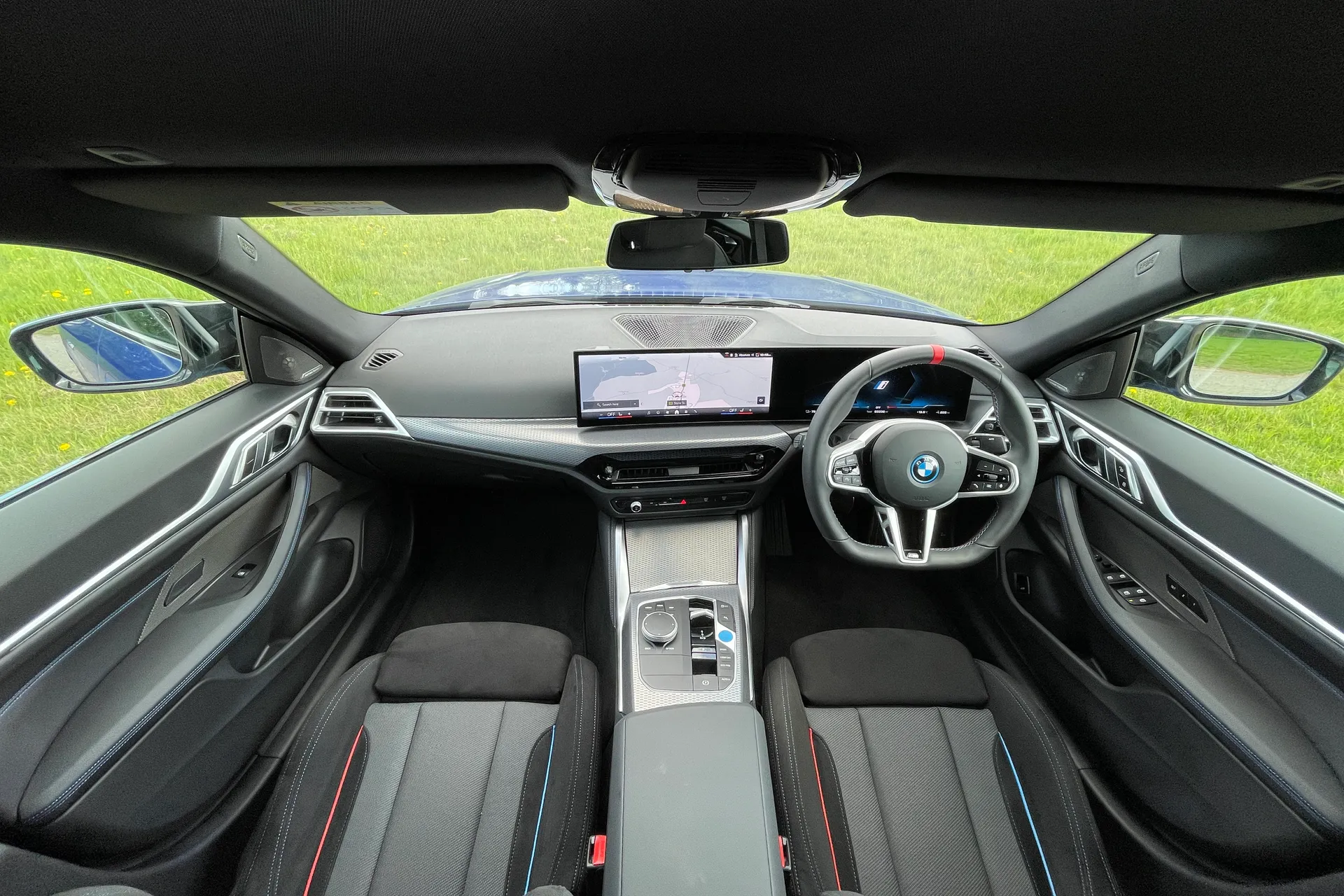 BMW I4 thumbnail image number 3