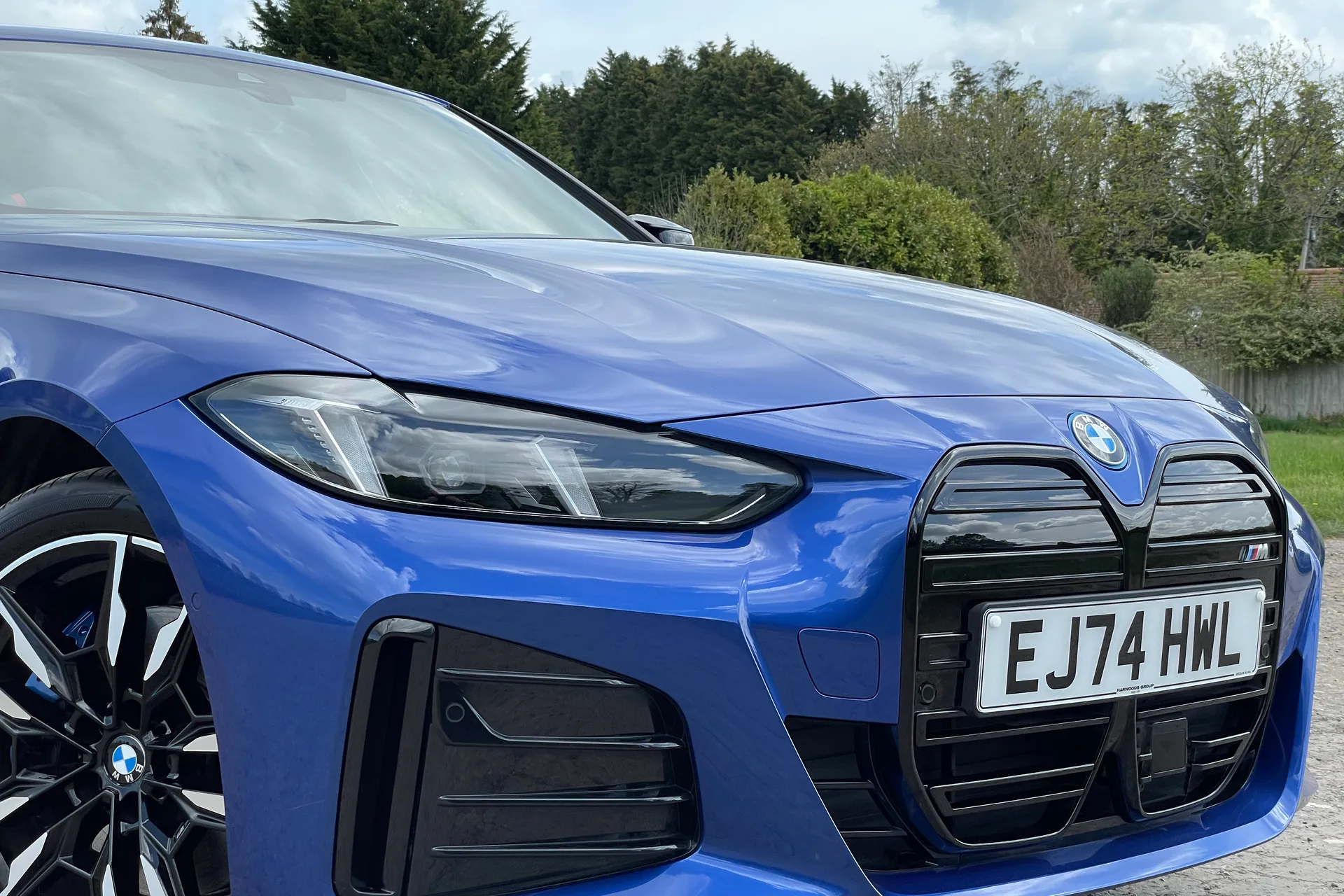 BMW I4 thumbnail image number 26