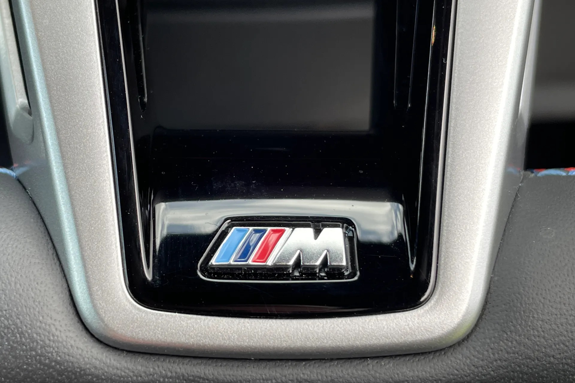 BMW I4 thumbnail image number 23