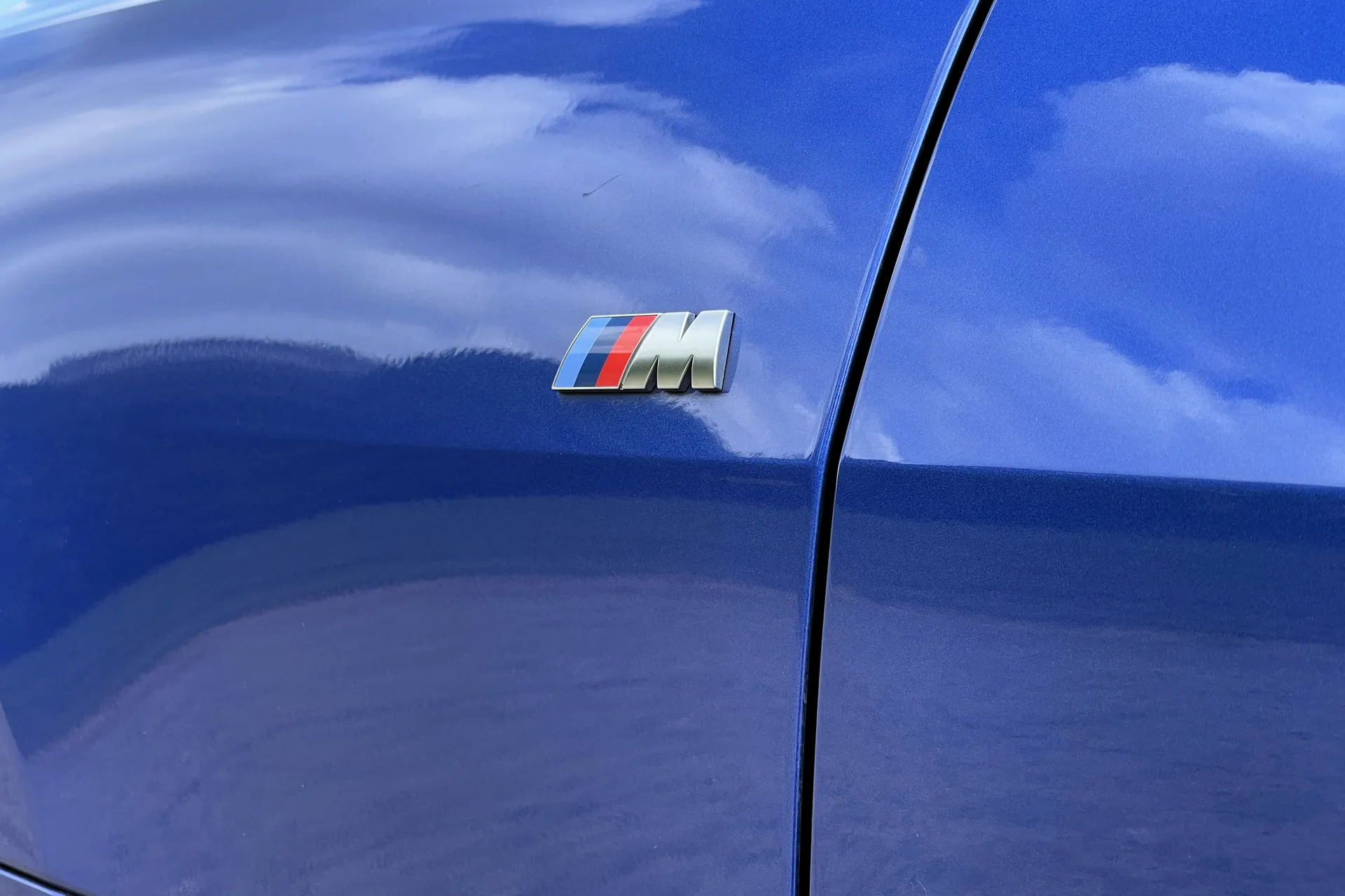 BMW I4 thumbnail image number 10