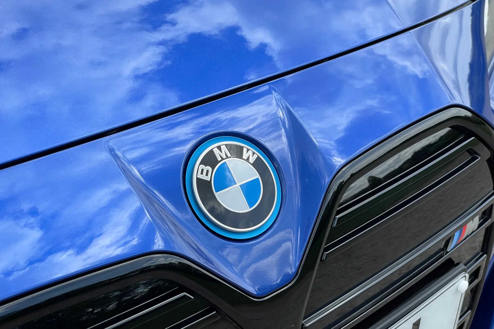 BMW I4 thumbnail image number 25