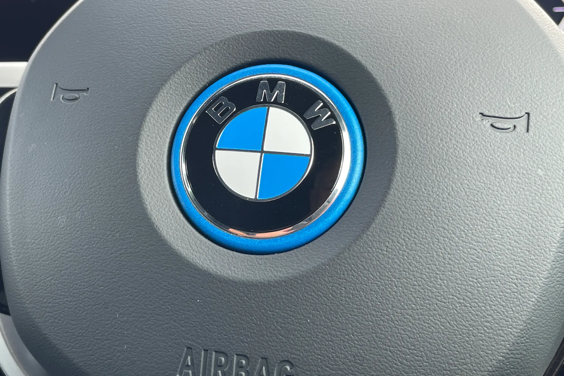 BMW I4 thumbnail image number 55