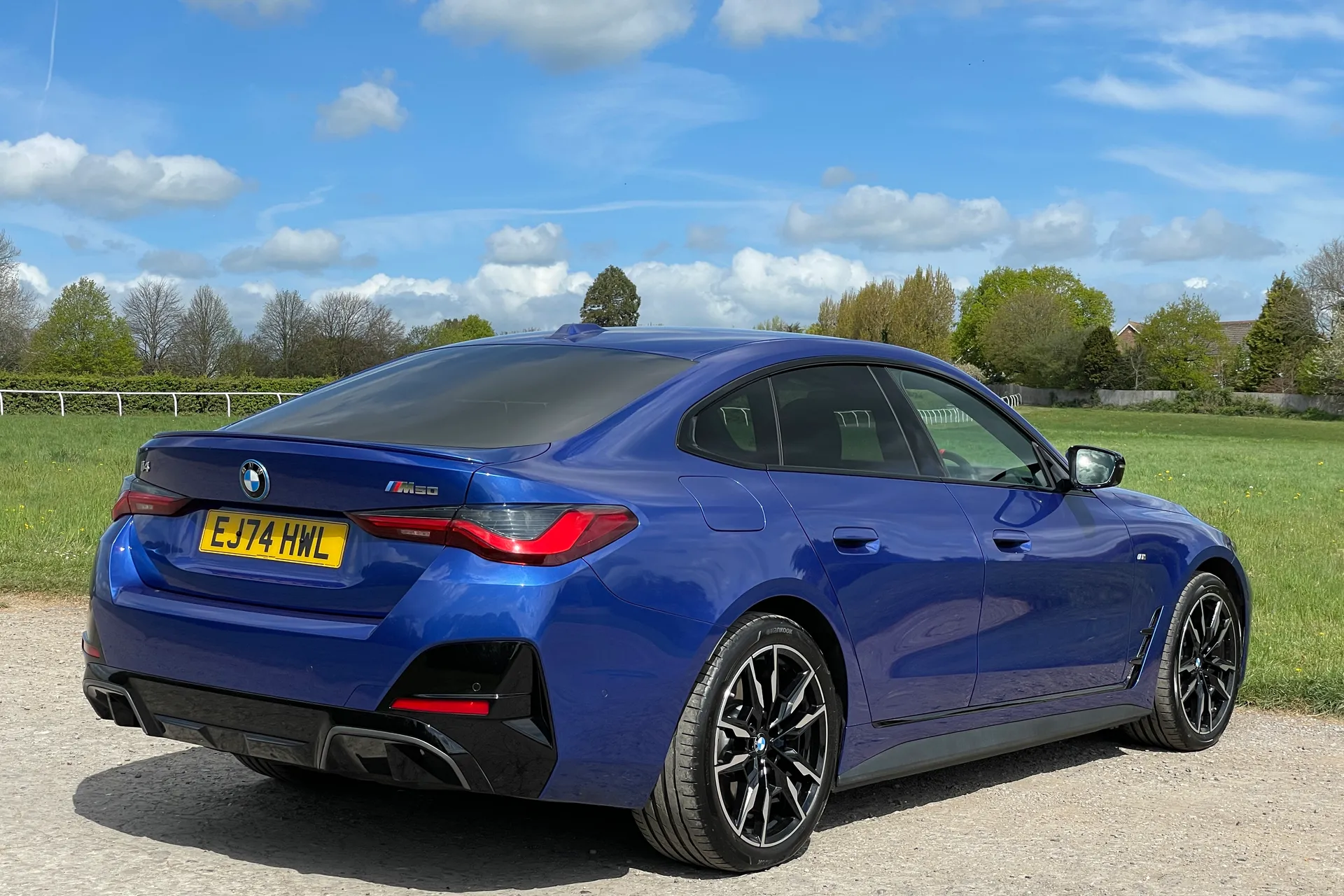 BMW I4 thumbnail image number 27