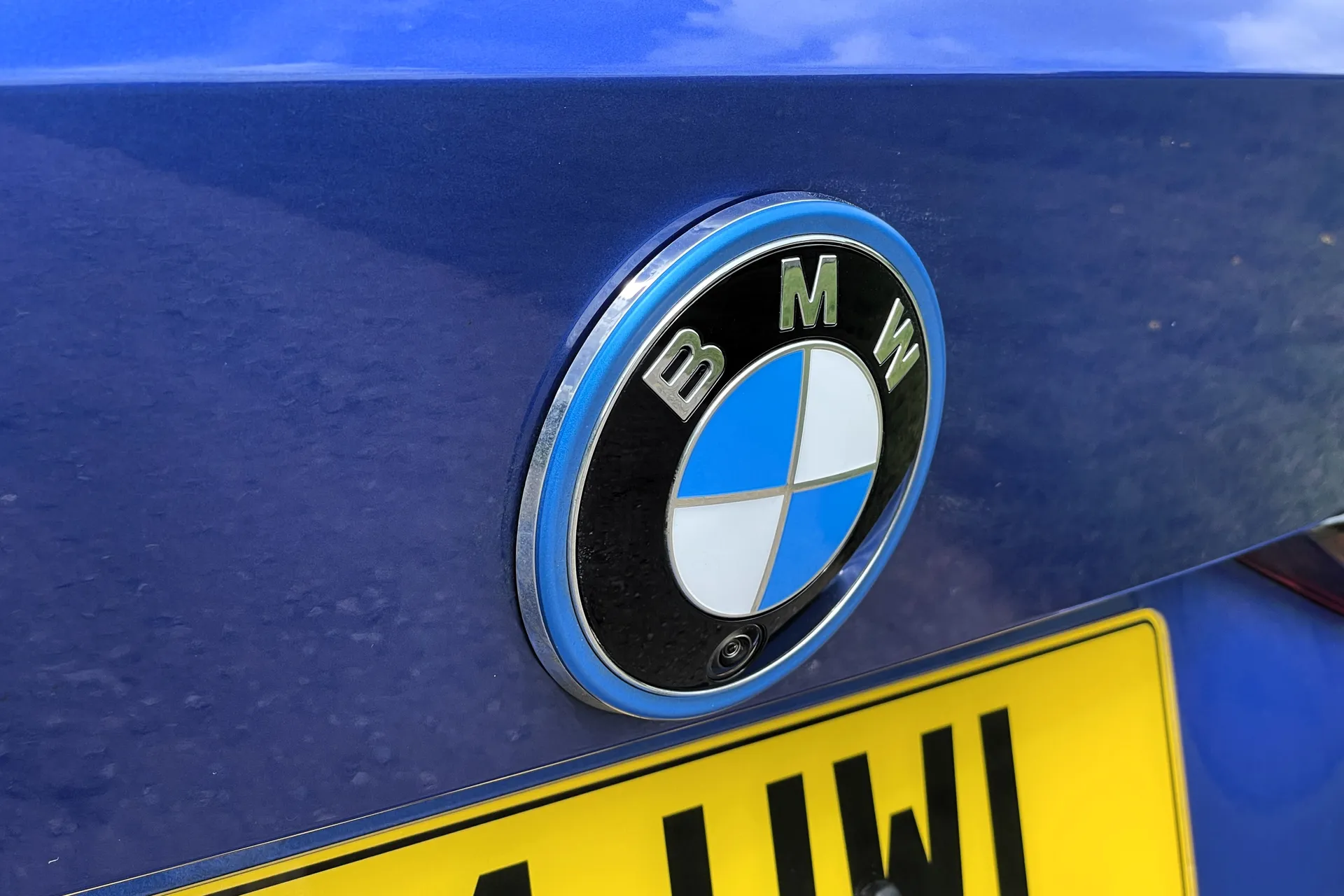 BMW I4 thumbnail image number 15