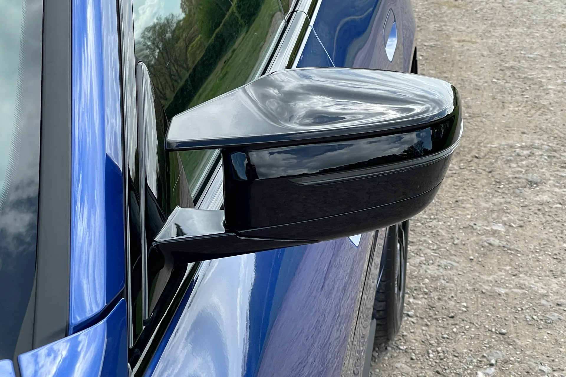 BMW I4 thumbnail image number 17