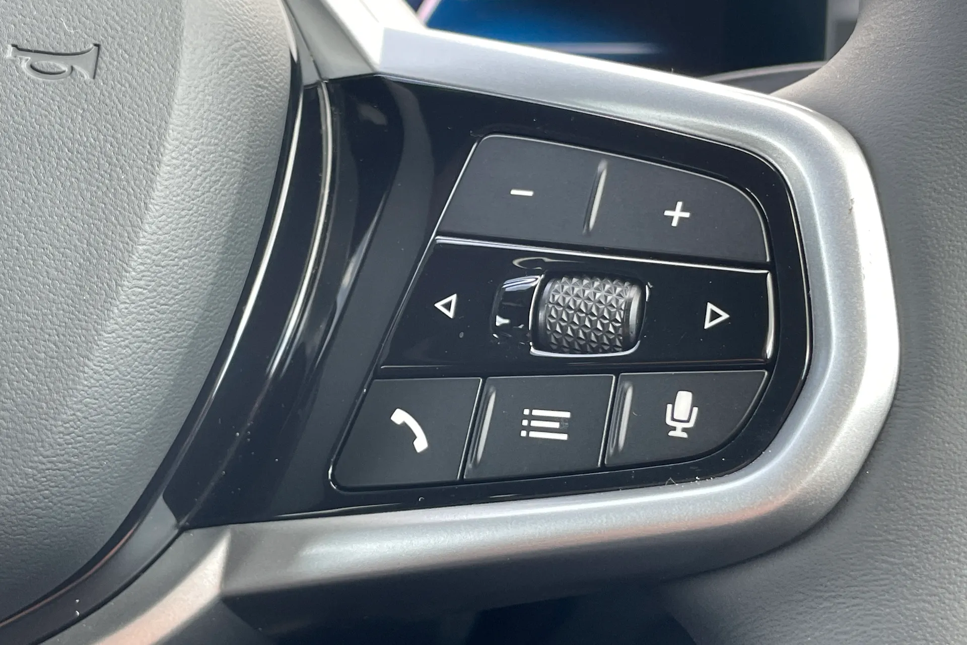 BMW I4 thumbnail image number 54