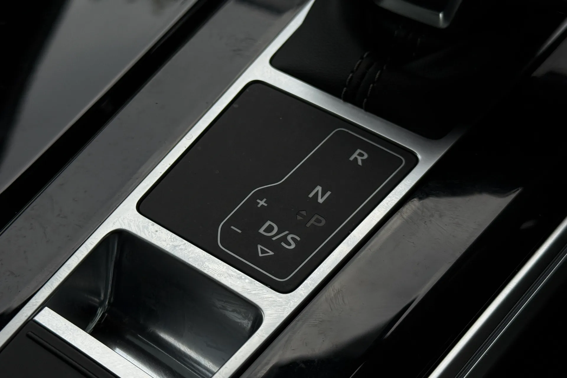 Audi A6 thumbnail image number 26